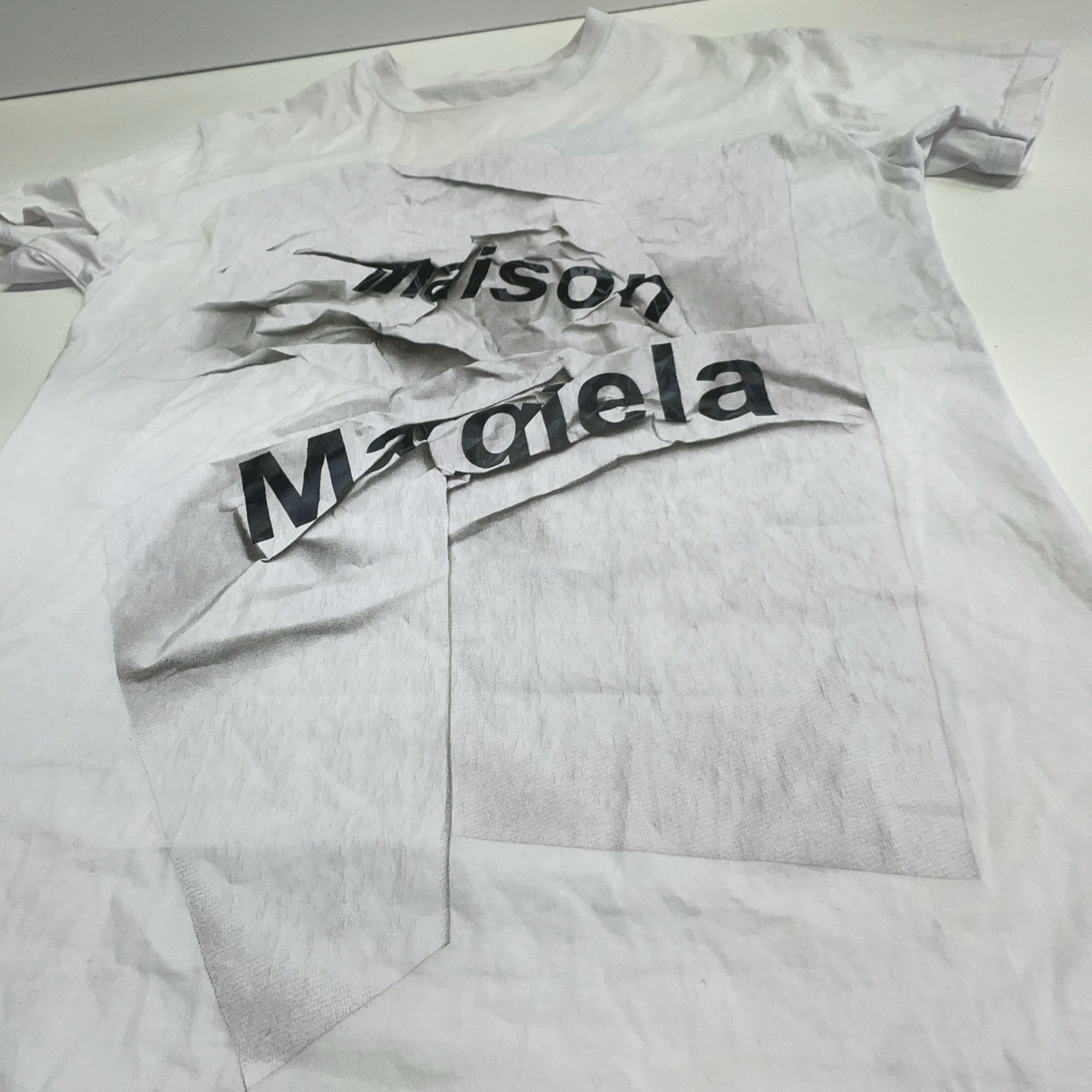 Maison Margiela Maison Margiela Crumpled Logo T-Shirt Size XS Size XS / US 0-2 / IT 36-38 - 7 Thumbnail