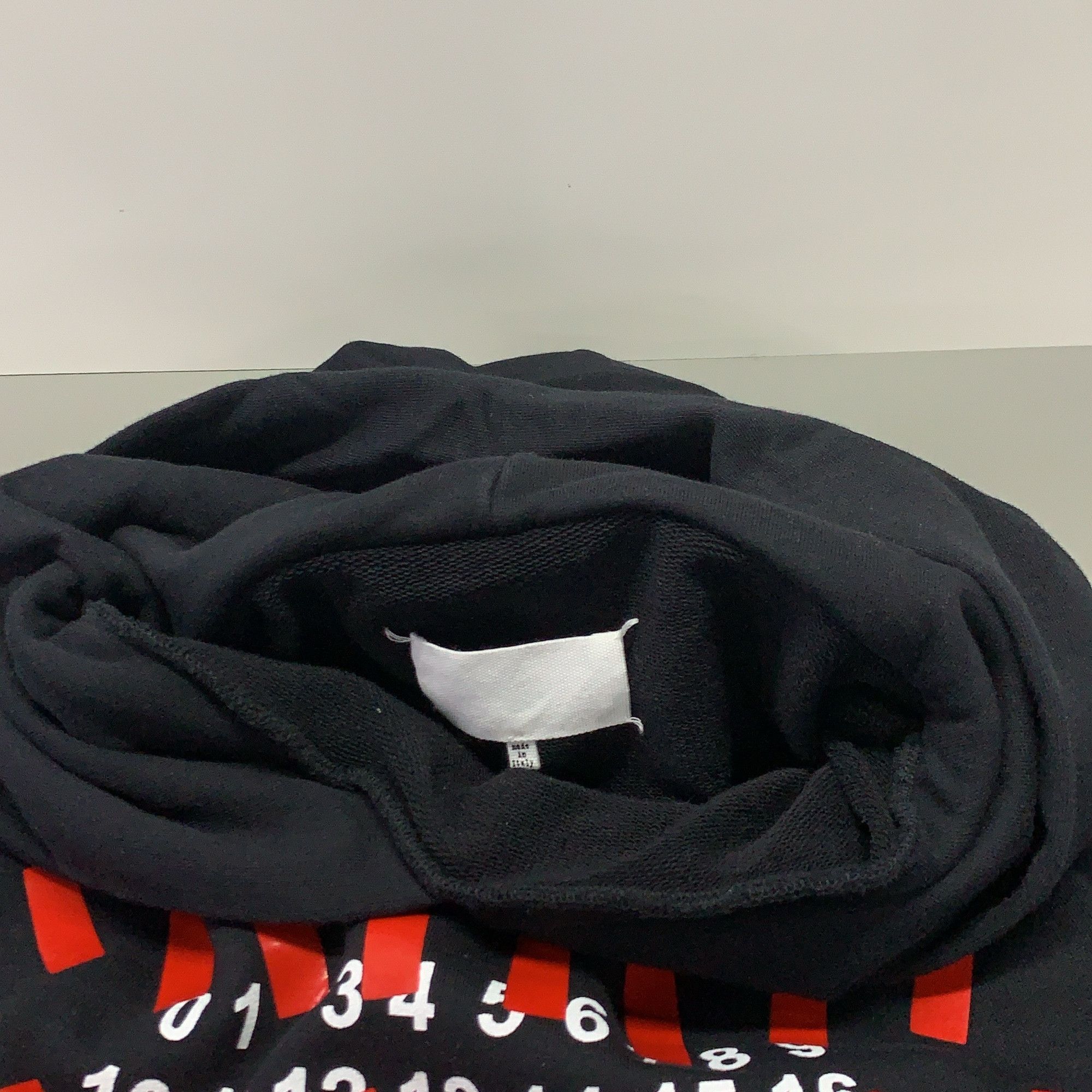 Maison Margiela Maison Margiela Red Tape Logo Hoodie Size 40 Size S / US 4 / IT 40 - 7 Thumbnail