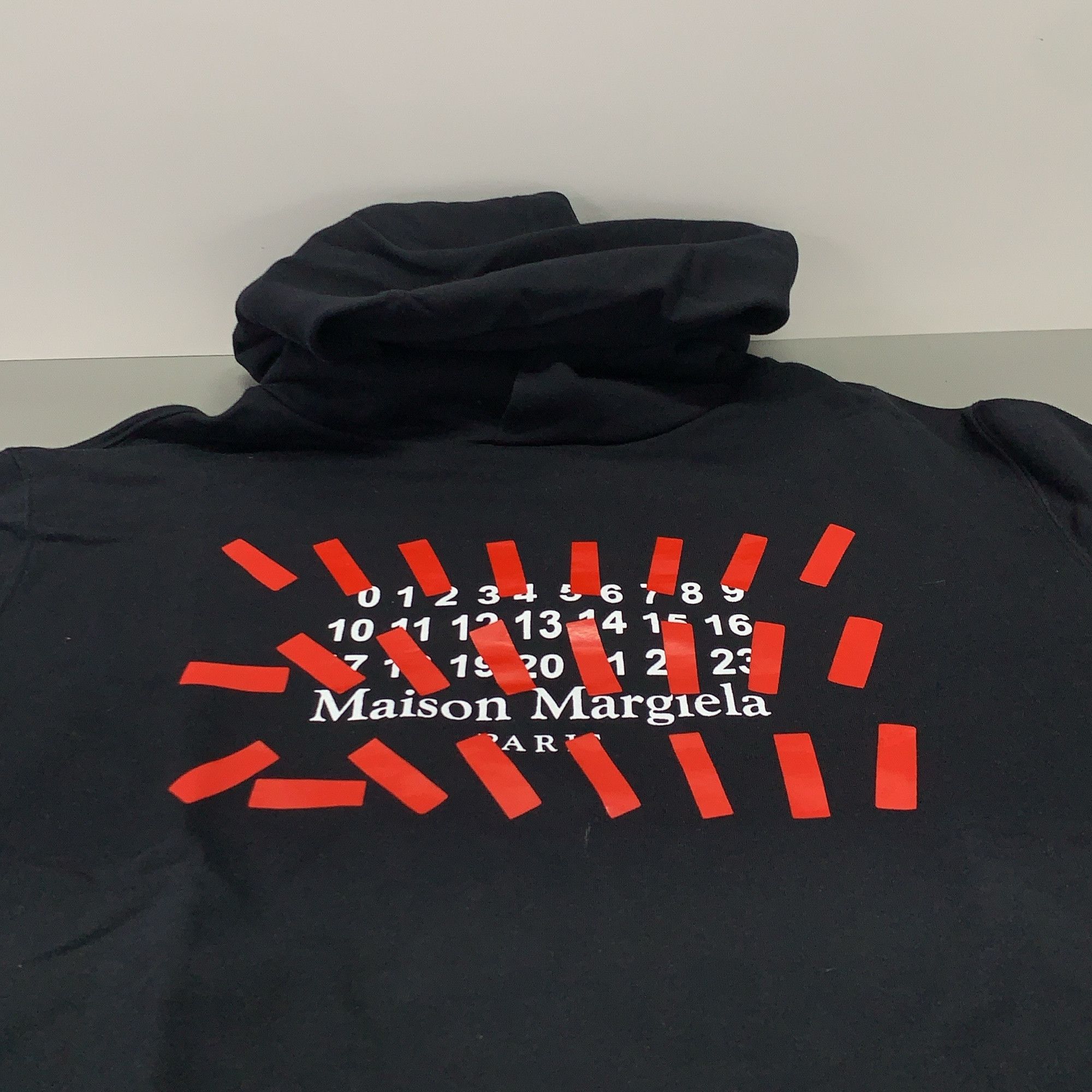 Maison Margiela Maison Margiela Red Tape Logo Hoodie Size 40 Size S / US 4 / IT 40 - 9 Thumbnail