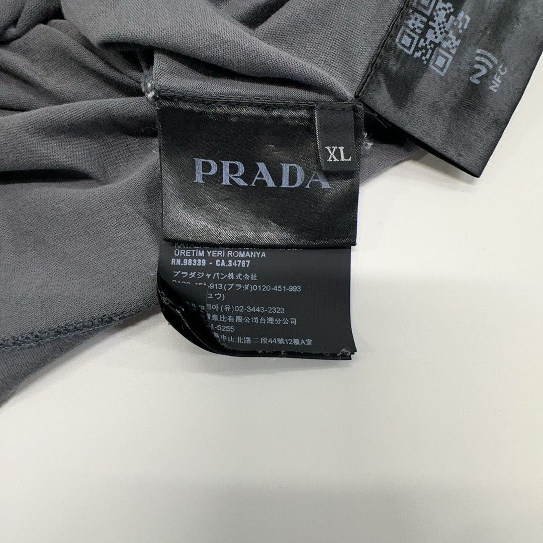 Prada Prada Pocket Logo T-Shirt Size XL Size US XL / EU 56 / 4 - 3 Thumbnail