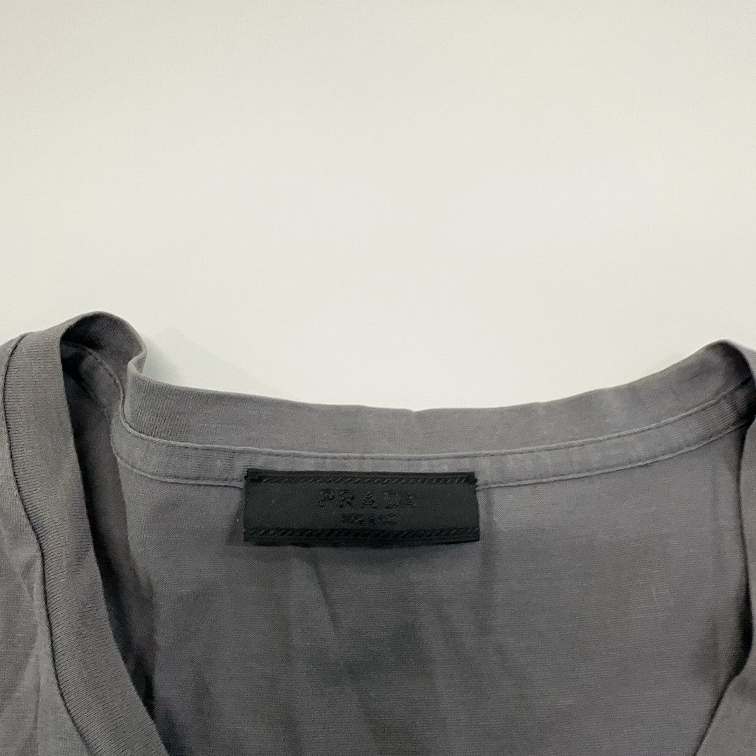 Prada Prada Pocket Logo T-Shirt Size XL Size US XL / EU 56 / 4 - 5 Thumbnail