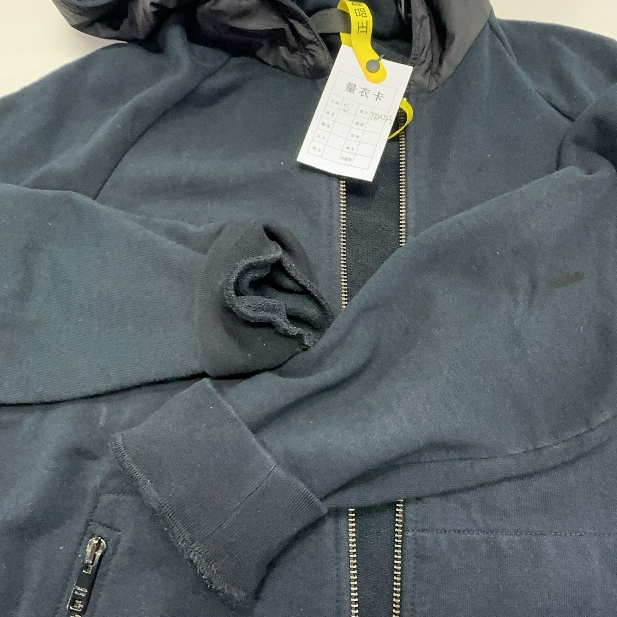 Prada Prada Zip Up Hoodie Size S Size US S / EU 44-46 / 1 - 7 Thumbnail