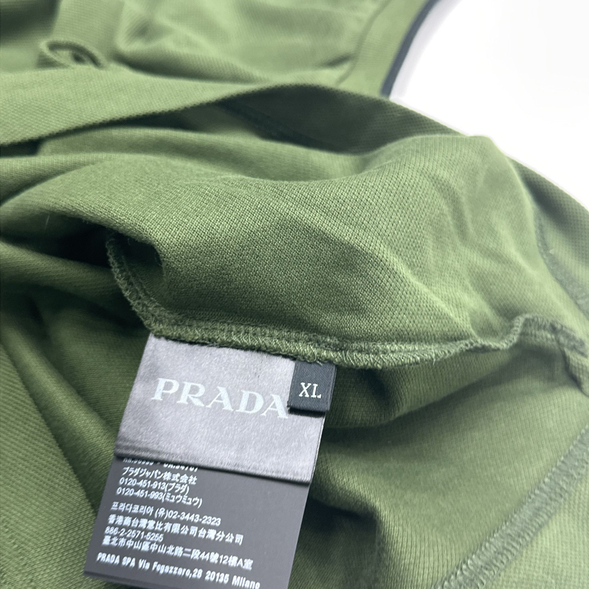 Prada Prada Logo Patch Polo Shirt Size XL Size US XL / EU 56 / 4 - 5 Thumbnail