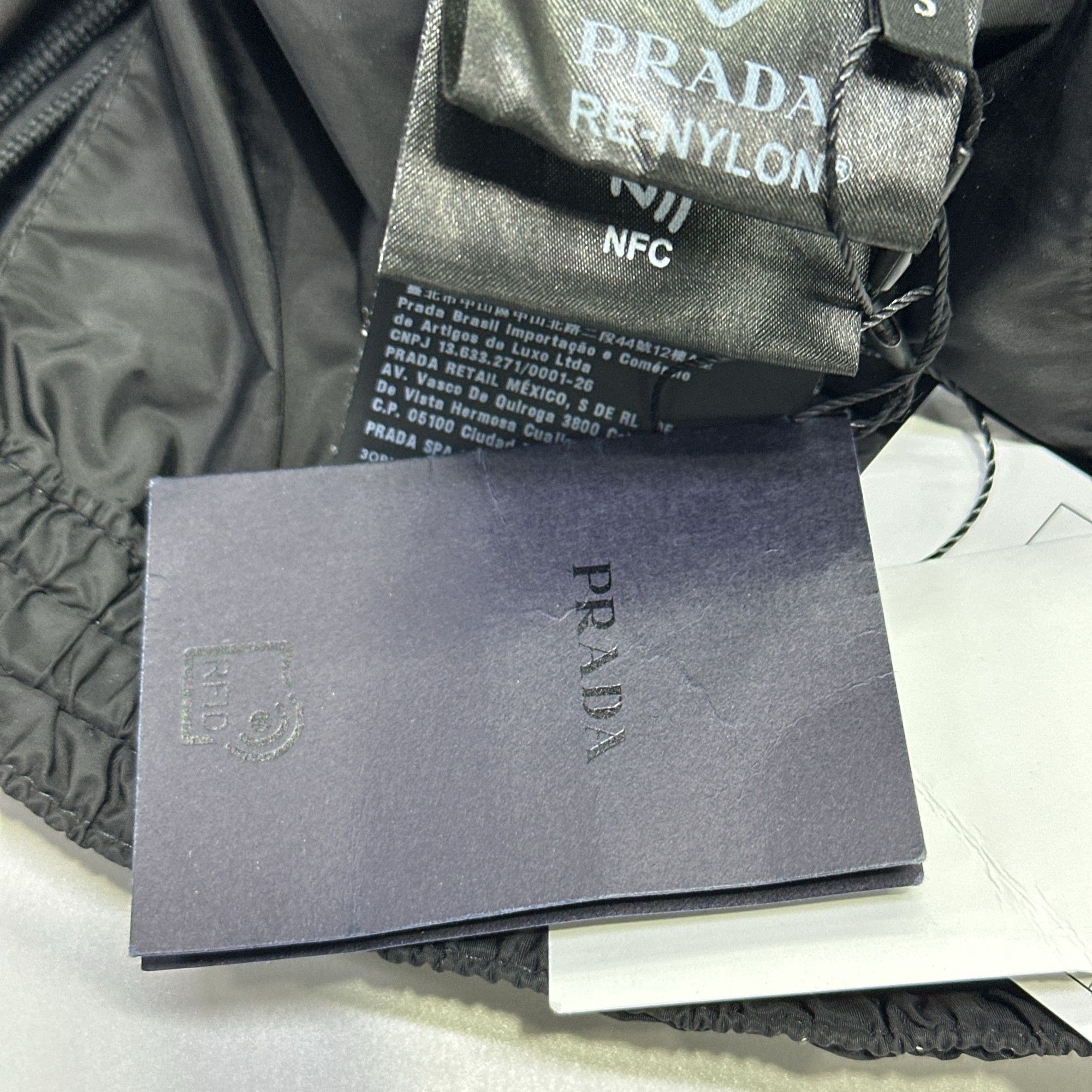 Prada Prada Re-Nylon Cargo Shorts Black Size 30 Size US 30 / EU 46 - 5 Thumbnail