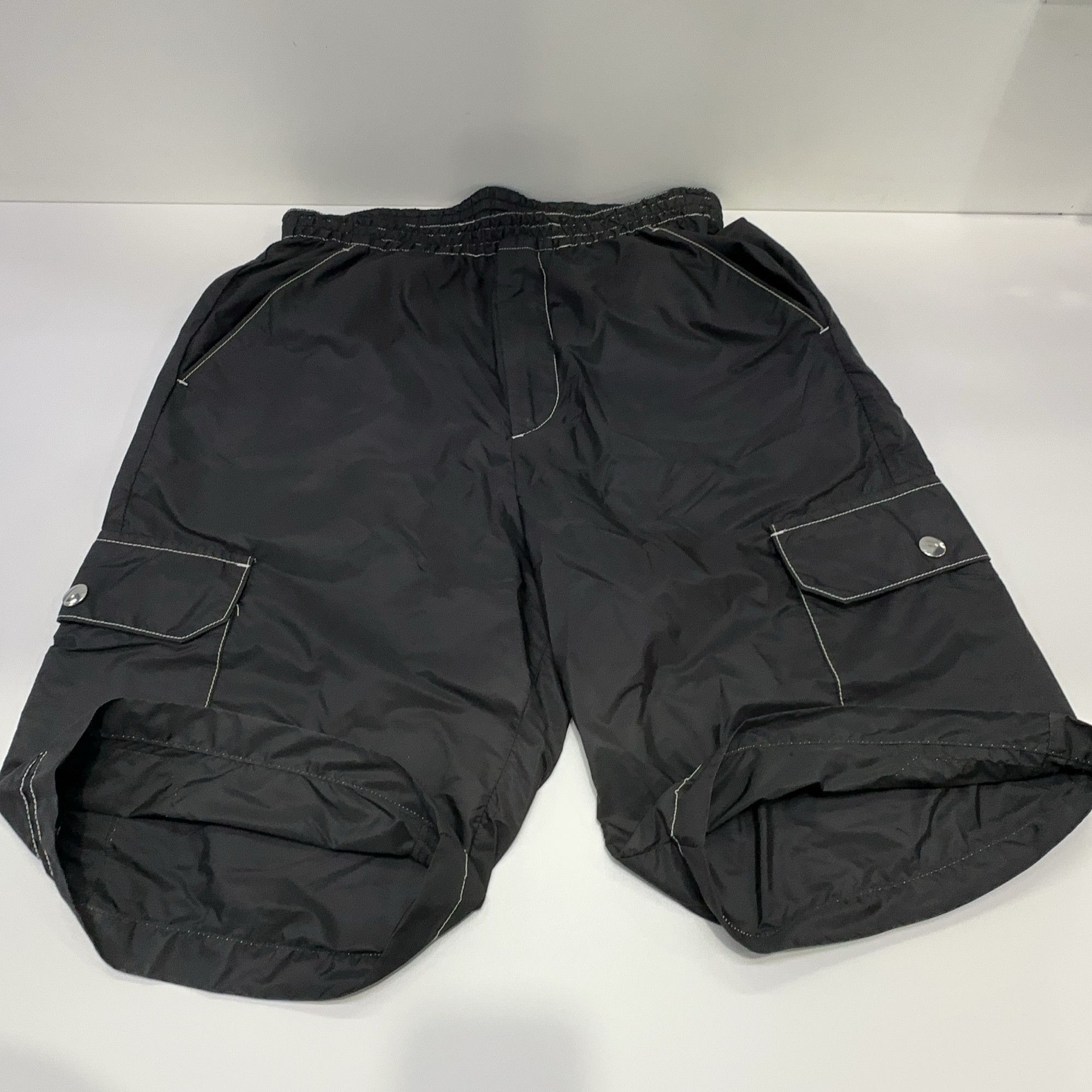 Prada Prada Re-Nylon Cargo Shorts Black Size 30 Size US 30 / EU 46 - 9 Thumbnail