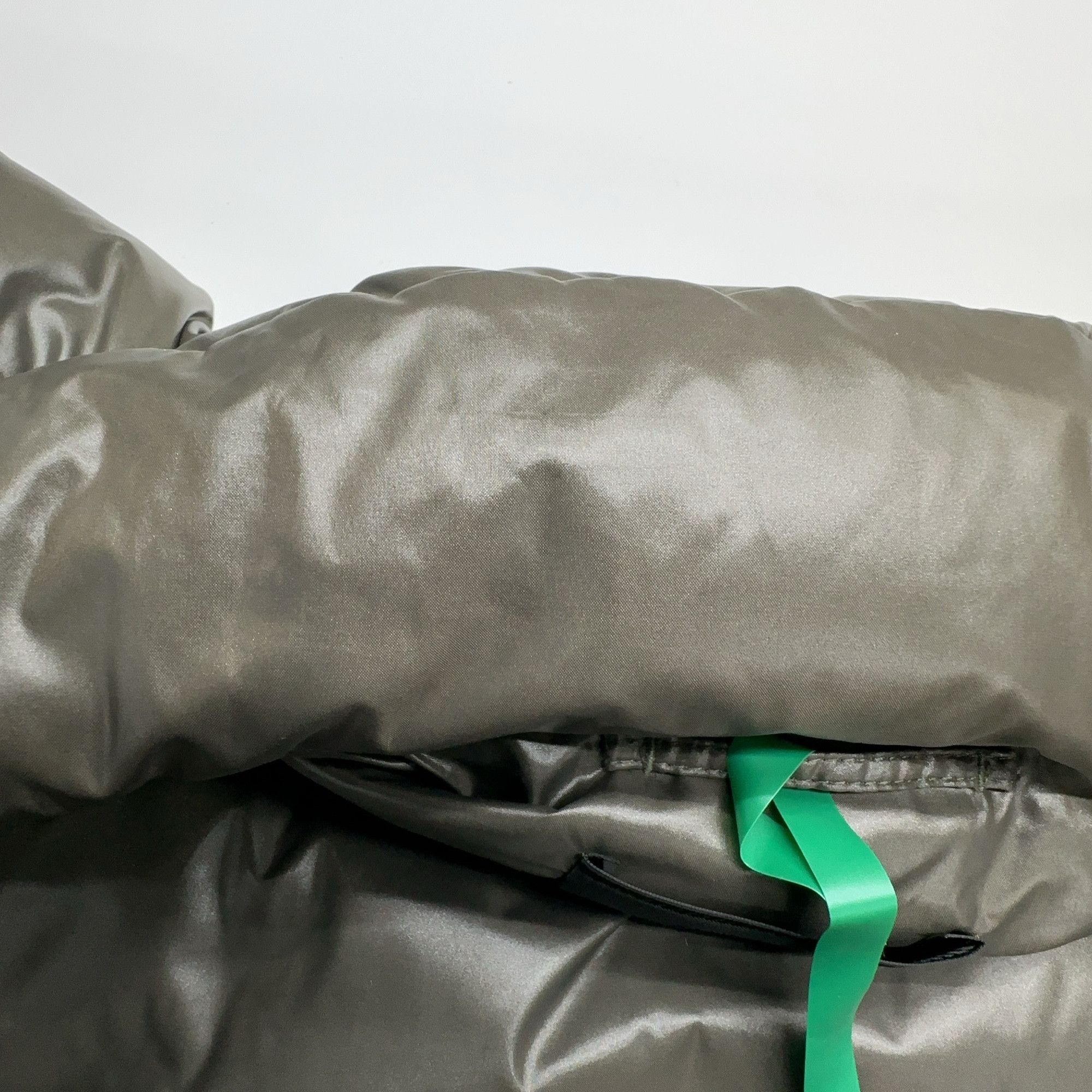 Prada Prada Re-Nylon Puffer Jacket Size M Size US M / EU 48-50 / 2 - 7 Thumbnail