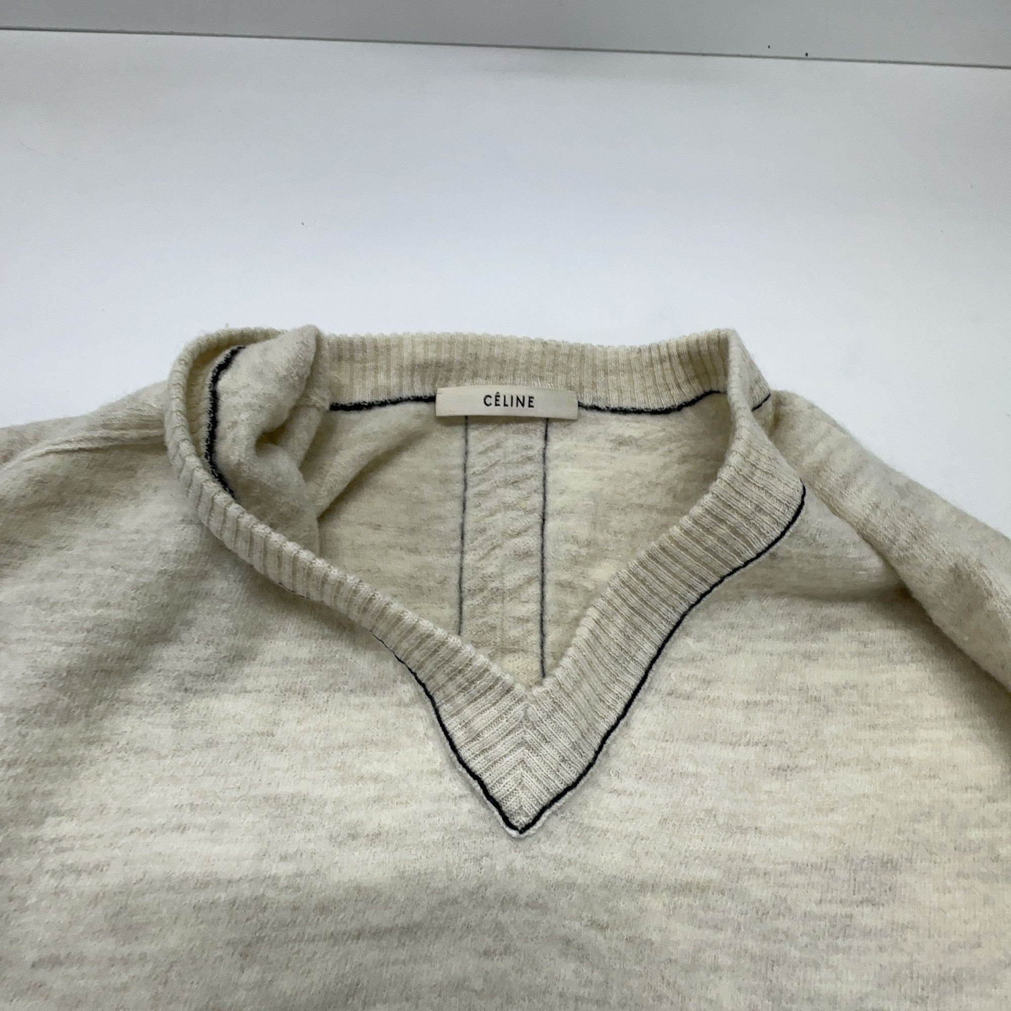 Celine CELINE Beige V-Neck Sweater Size L Size L / US 10 / IT 46 - 6 Thumbnail