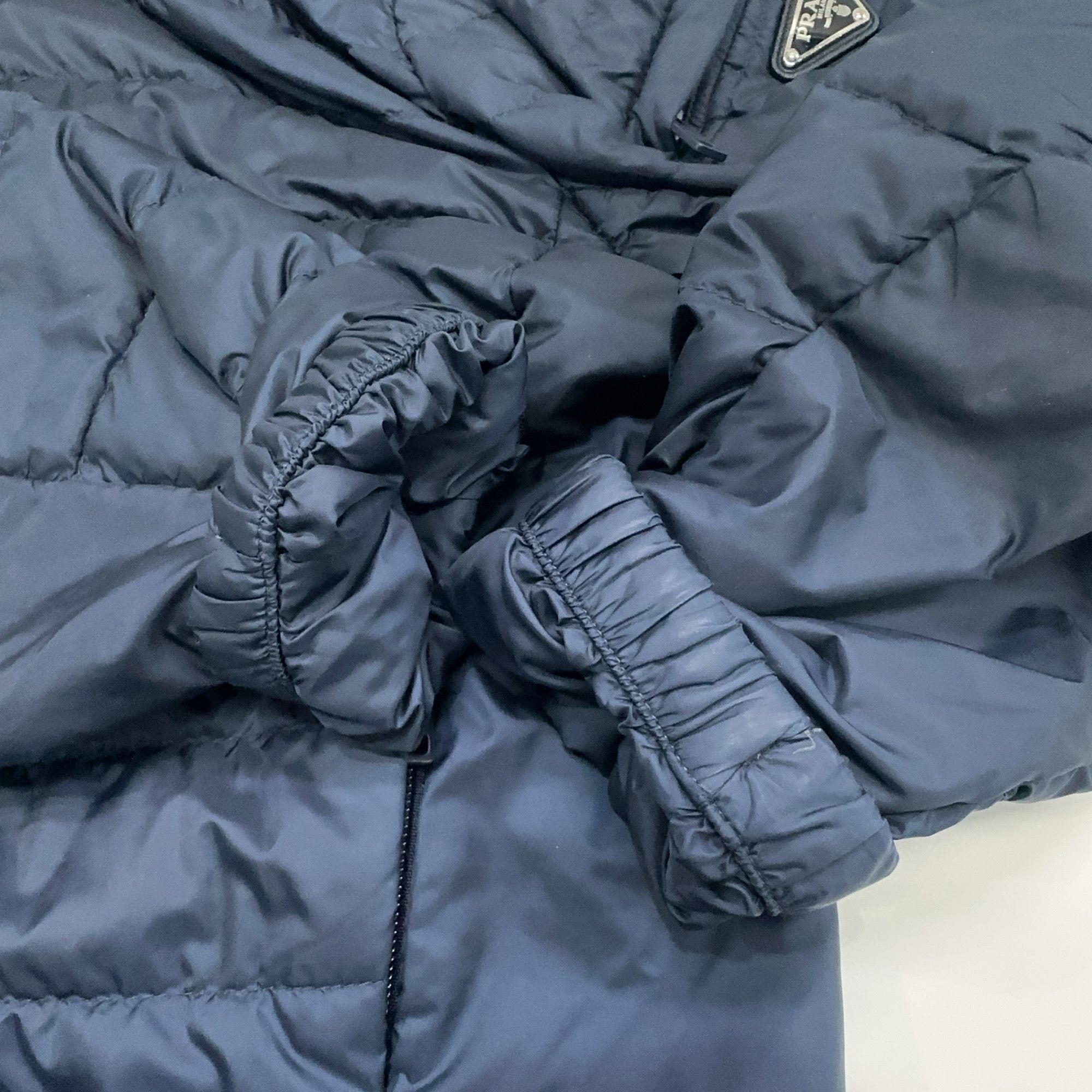 Prada Prada Down Hooded Jacket Size 50 Size US M / EU 48-50 / 2 - 19 Thumbnail
