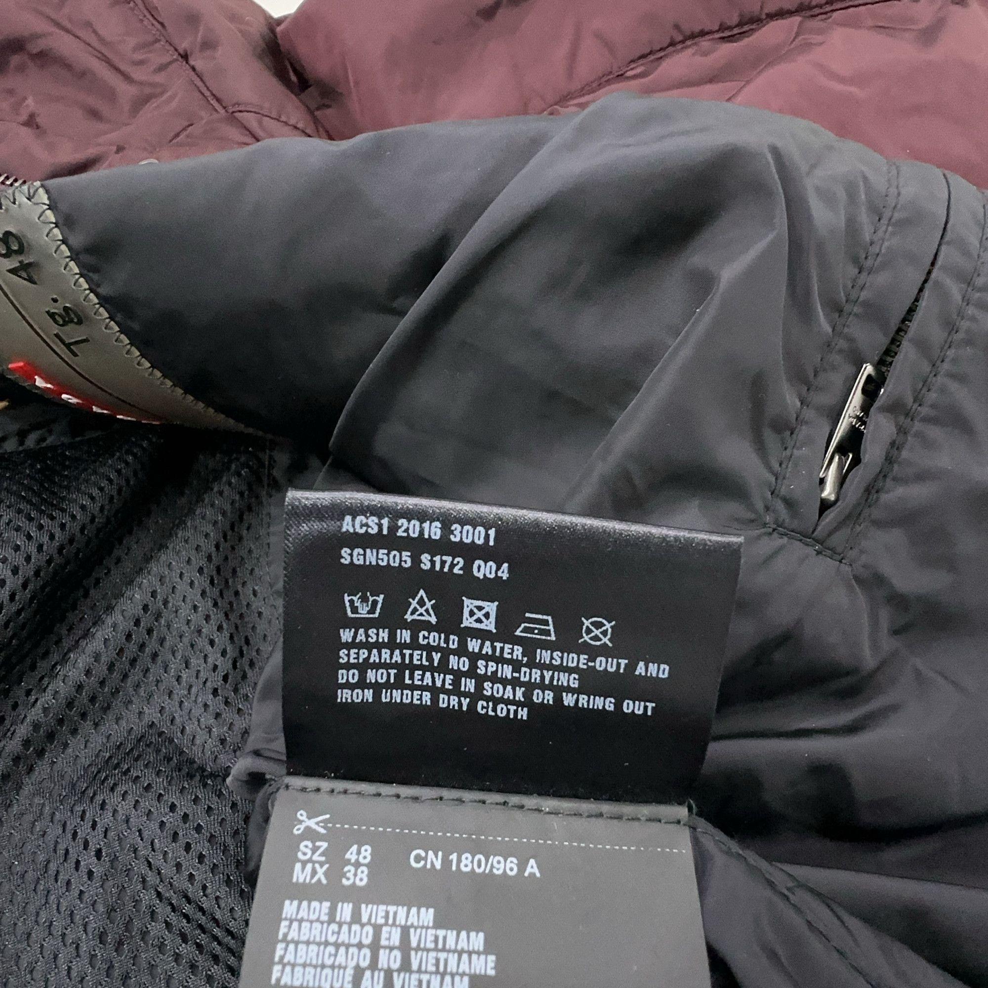 Prada Prada Logo Patch Hooded Jacket Size 48 Size US M / EU 48-50 / 2 - 4 Thumbnail