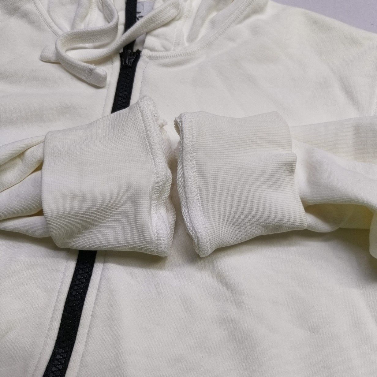 Stone Island Stone Island Zip Up Logo Patch Hoodie Size M Size US M / EU 48-50 / 2 - 14 Thumbnail