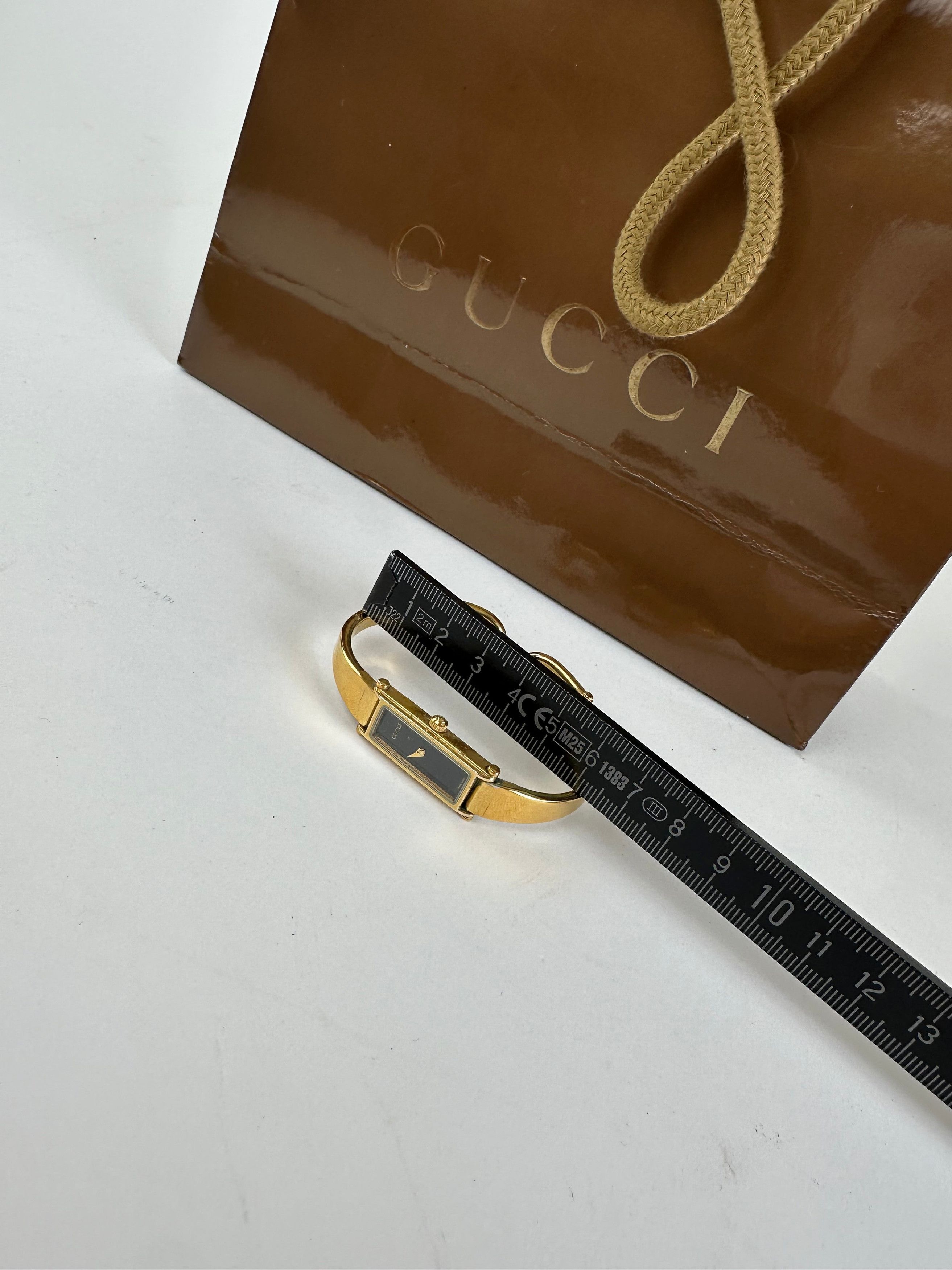 Gucci Vintage Gold-Tone Bangle Ladies Watch Model 1500L Size ONE SIZE - 6 Thumbnail