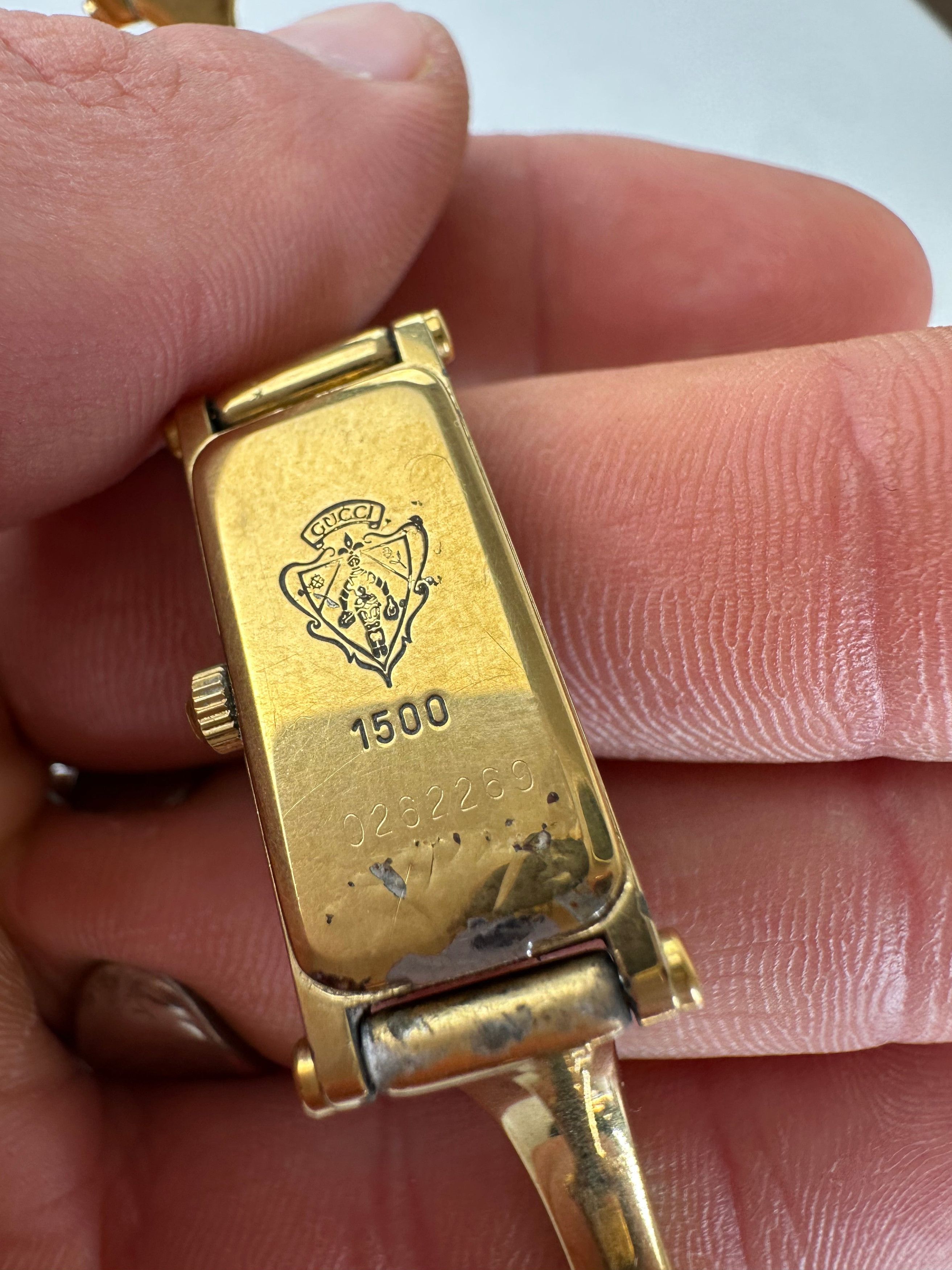 Gucci Vintage Gold-Tone Bangle Ladies Watch Model 1500L Size ONE SIZE - 2 Thumbnail