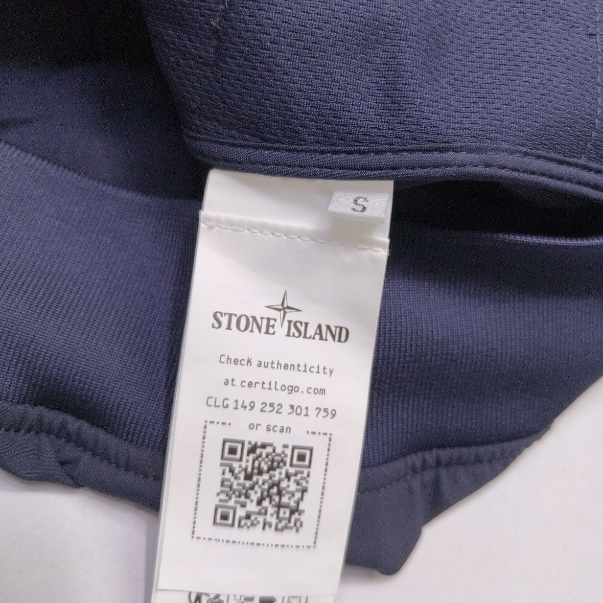 Stone Island Stone Island Light Soft Shell-R Hooded Jacket Size S Size US S / EU 44-46 / 1 - 4 Thumbnail