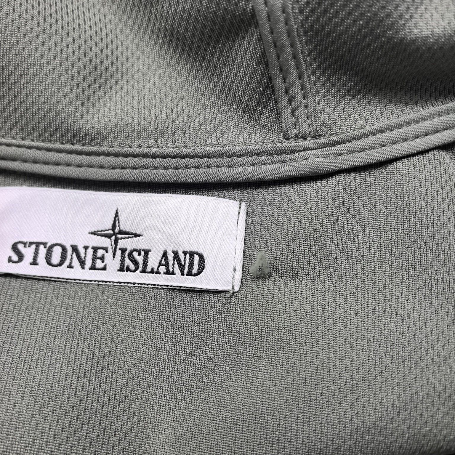 Stone Island Stone Island Light Soft Shell Hooded Jacket Size S Size US S / EU 44-46 / 1 - 10 Thumbnail