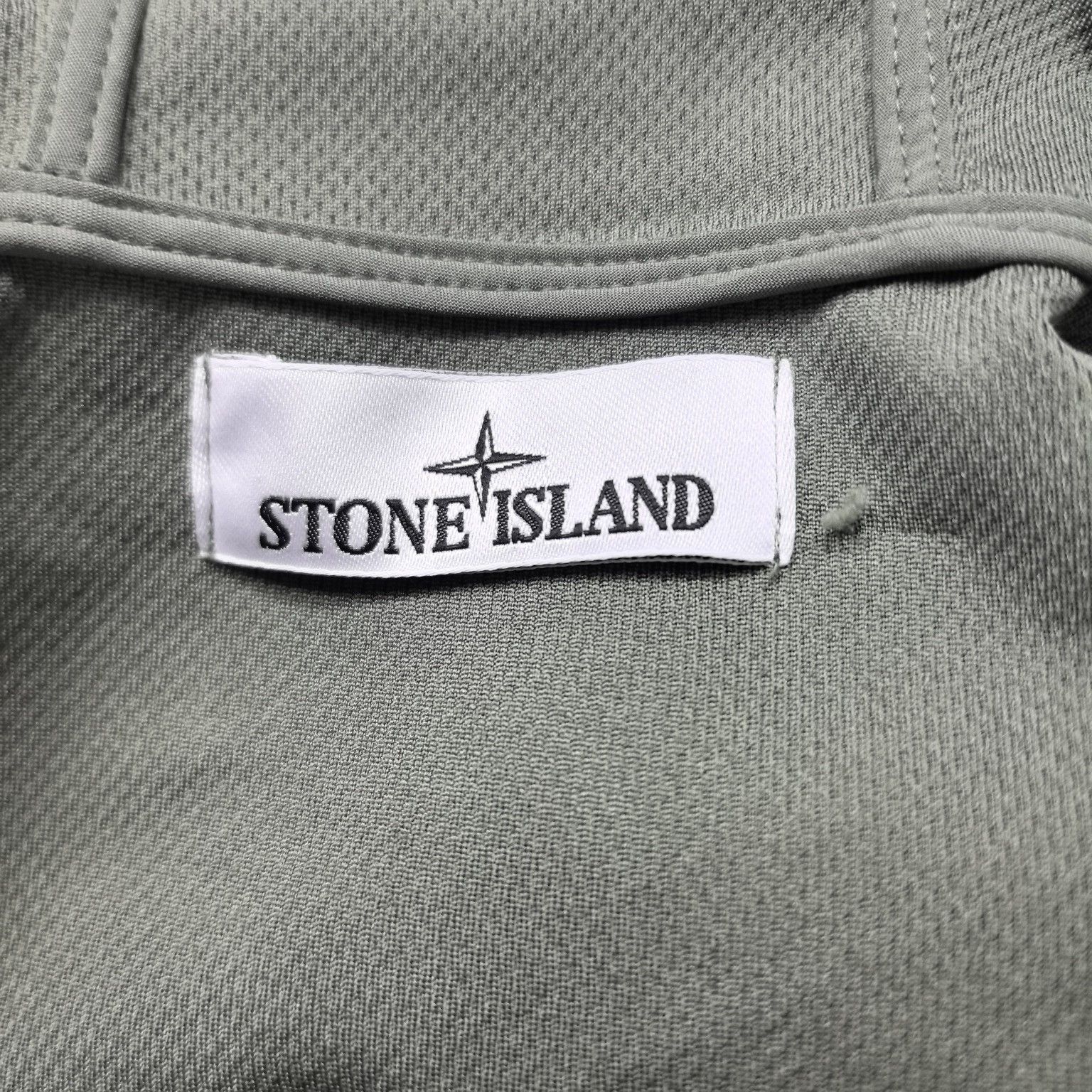 Stone Island Stone Island Light Soft Shell Hooded Jacket Size S Size US S / EU 44-46 / 1 - 3 Thumbnail