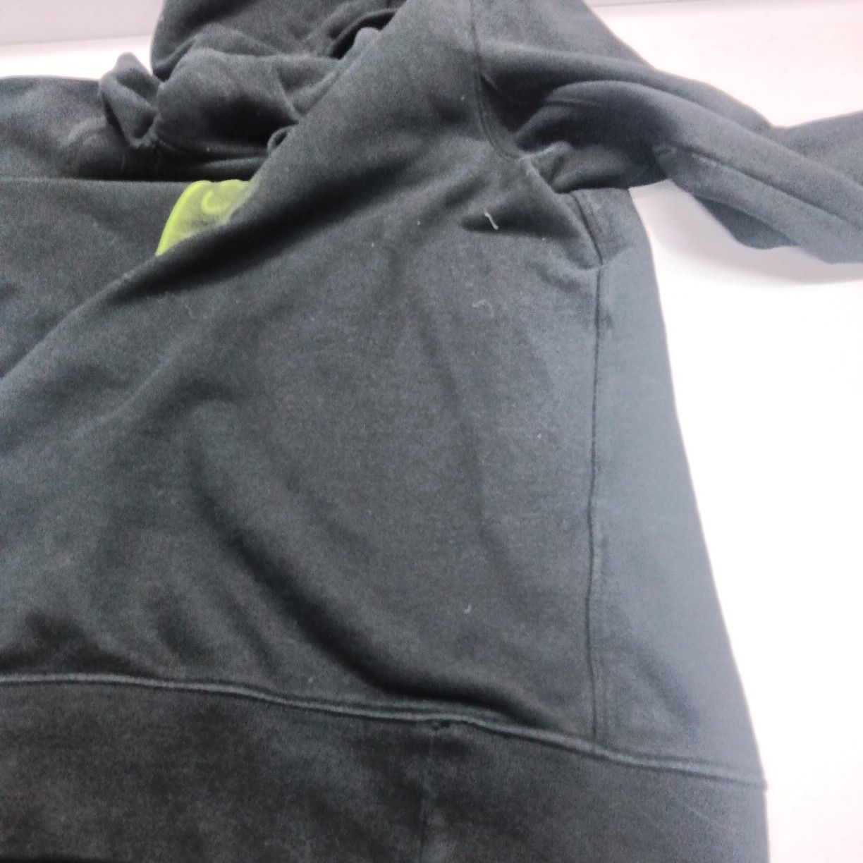 Stone Island Stone Island Neon Logo Print Hoodie Size L Size US L / EU 52-54 / 3 - 13 Thumbnail