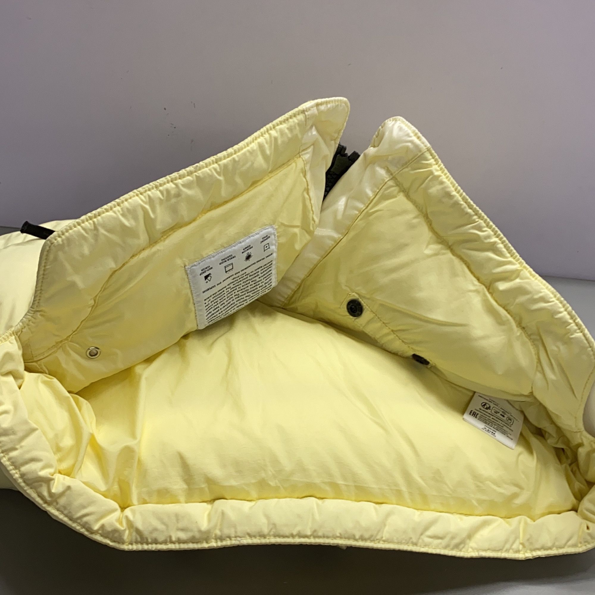 Stone Island Stone Island Yellow Puffer Vest Size L Size US L / EU 52-54 / 3 - 17 Thumbnail