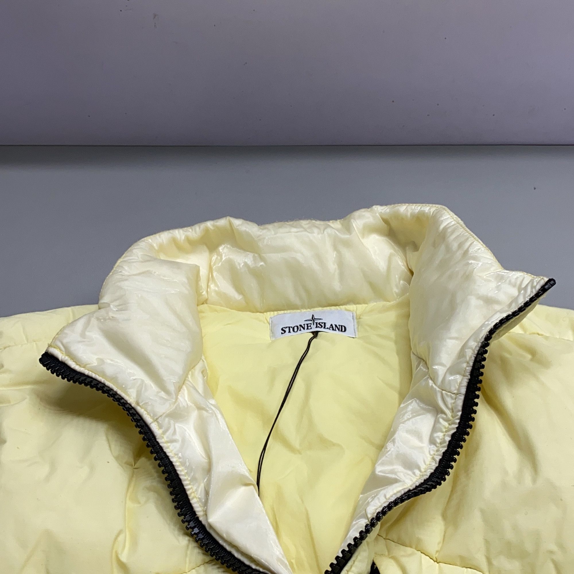 Stone Island Stone Island Yellow Puffer Vest Size L Size US L / EU 52-54 / 3 - 8 Thumbnail