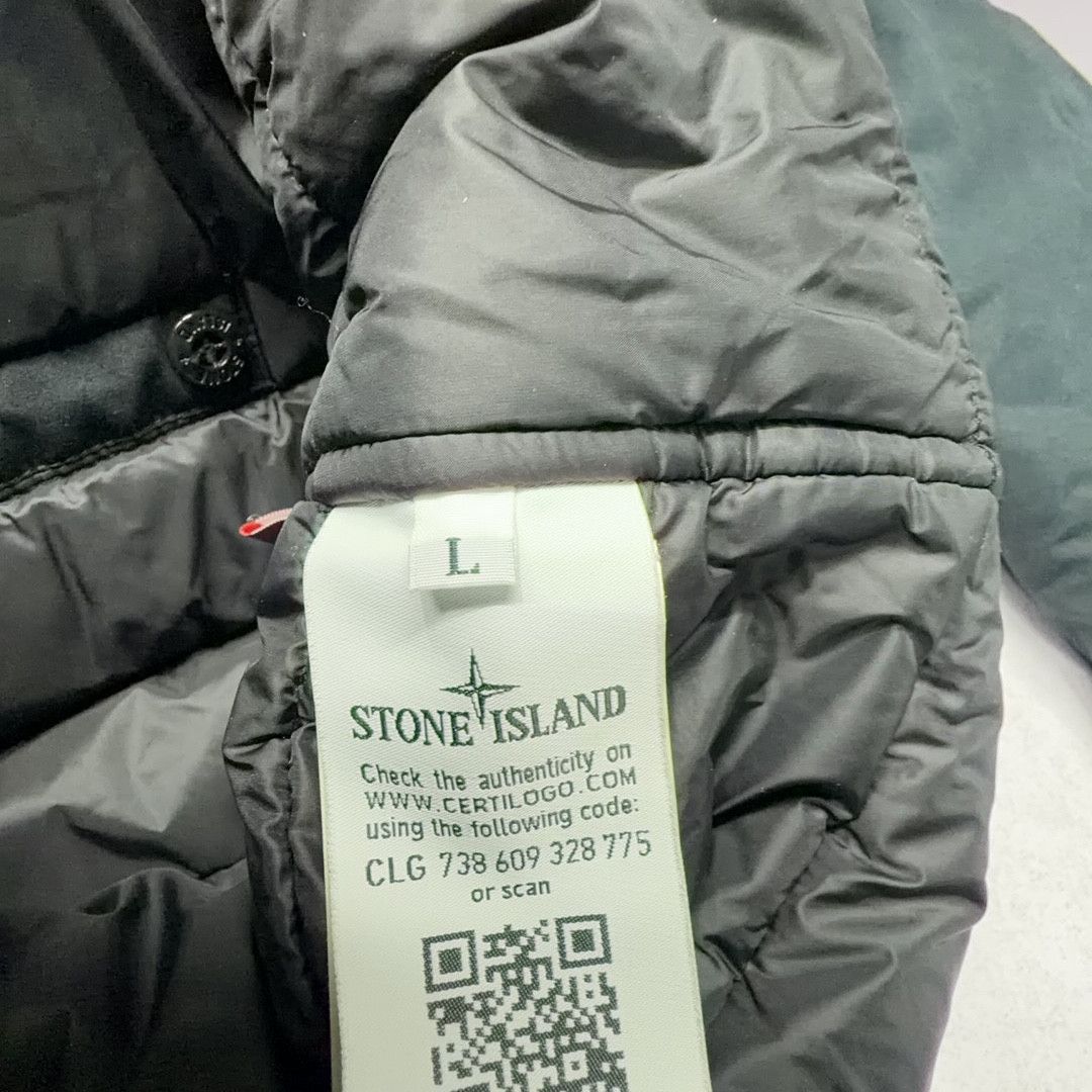 Stone Island Stone Island Hooded Padded Jacket Black Size L Size US L / EU 52-54 / 3 - 3 Thumbnail