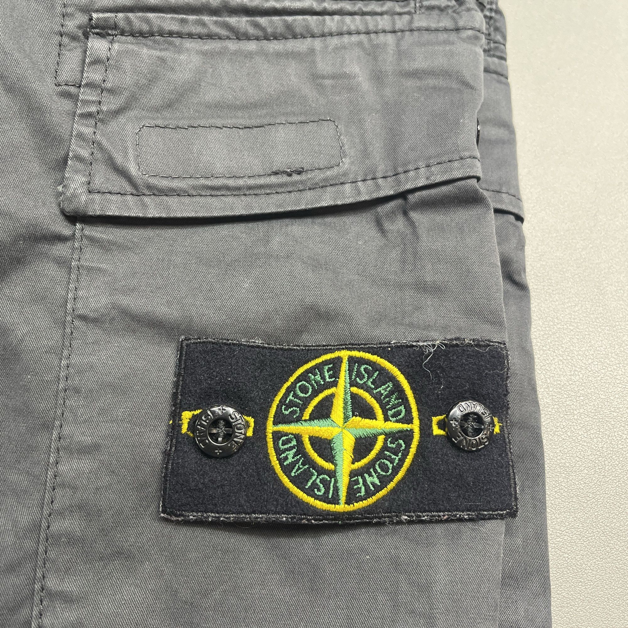 Stone Island Stone Island Logo Patch Cargo Pants Size 28 Size US 29 - 8 Thumbnail