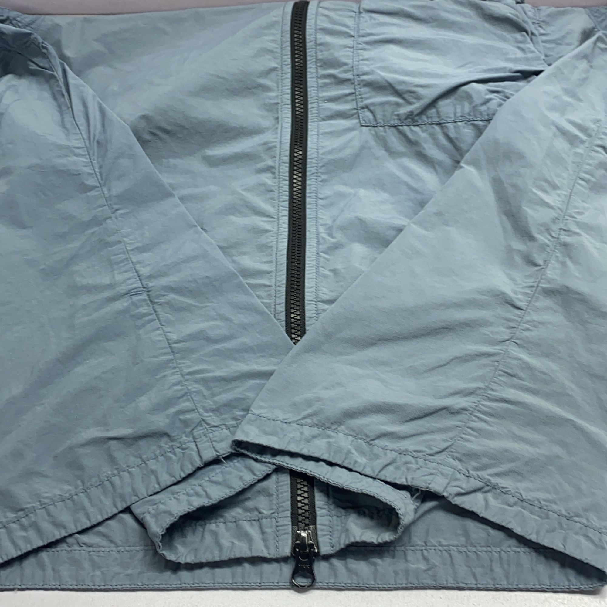 Stone Island Stone Island Logo Patch Light Jacket Size L Size US L / EU 52-54 / 3 - 16 Thumbnail