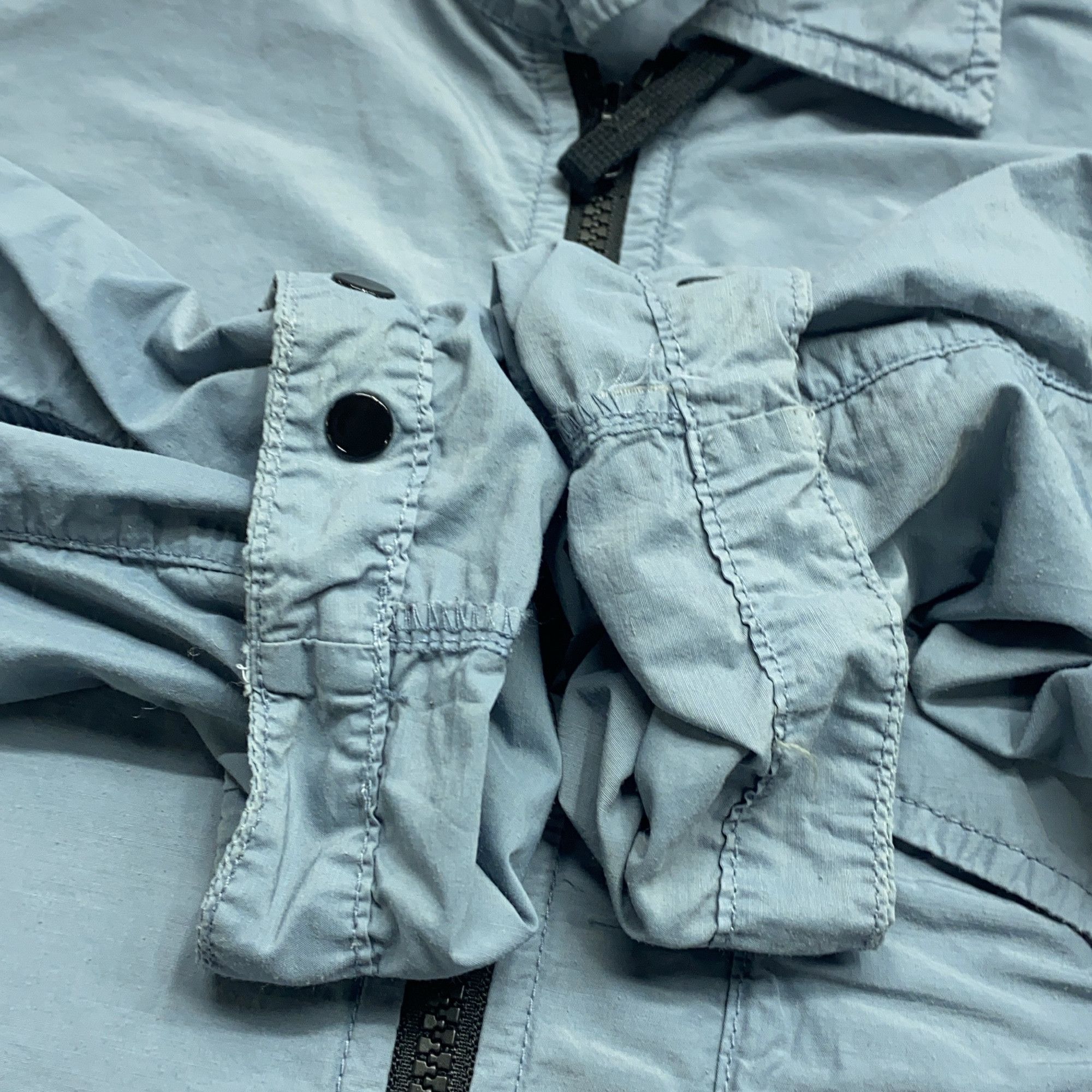 Stone Island Stone Island Logo Patch Light Jacket Size L Size US L / EU 52-54 / 3 - 14 Thumbnail