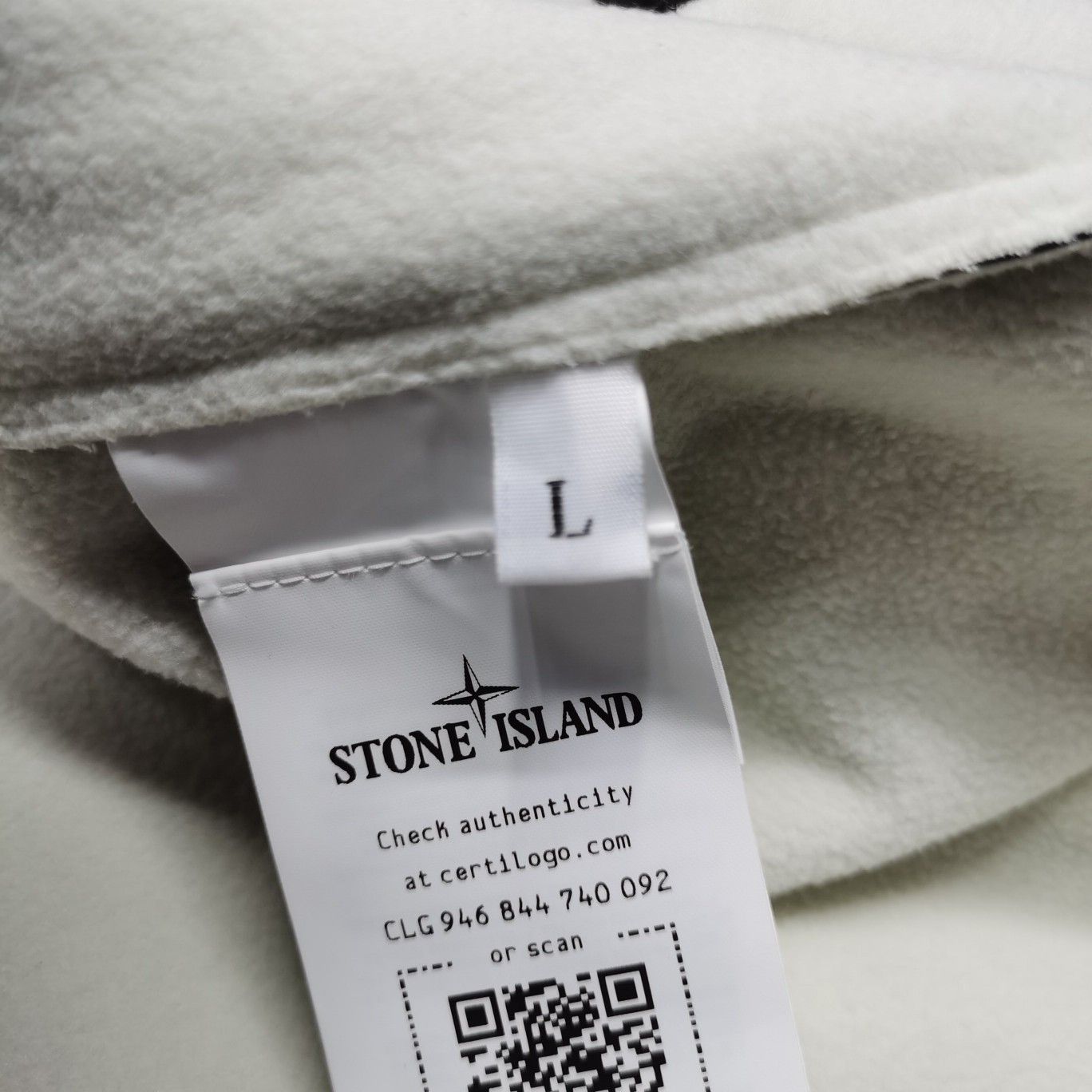 Stone Island Stone Island Soft Shell-R Jacket Beige Size L Size US L / EU 52-54 / 3 - 4 Thumbnail