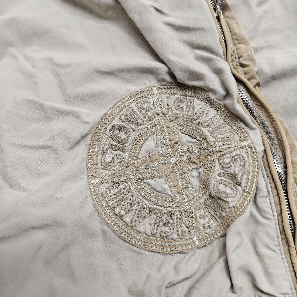 Stone Island STONE ISLAND Colorblock Nylon Pants Size 32 Size US 32 / EU 48 - 7 Thumbnail