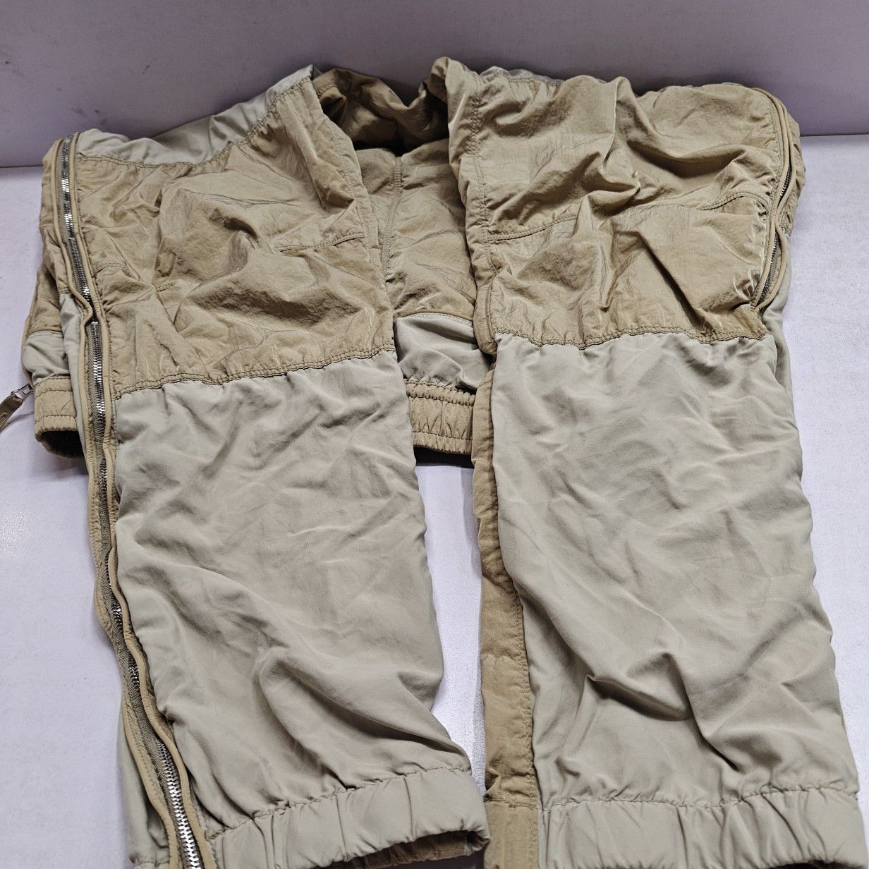 Stone Island STONE ISLAND Colorblock Nylon Pants Size 32 Size US 32 / EU 48 - 10 Thumbnail
