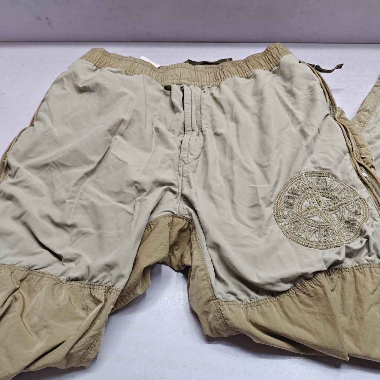 Stone Island STONE ISLAND Colorblock Nylon Pants Size 32 Size US 32 / EU 48 - 9 Thumbnail