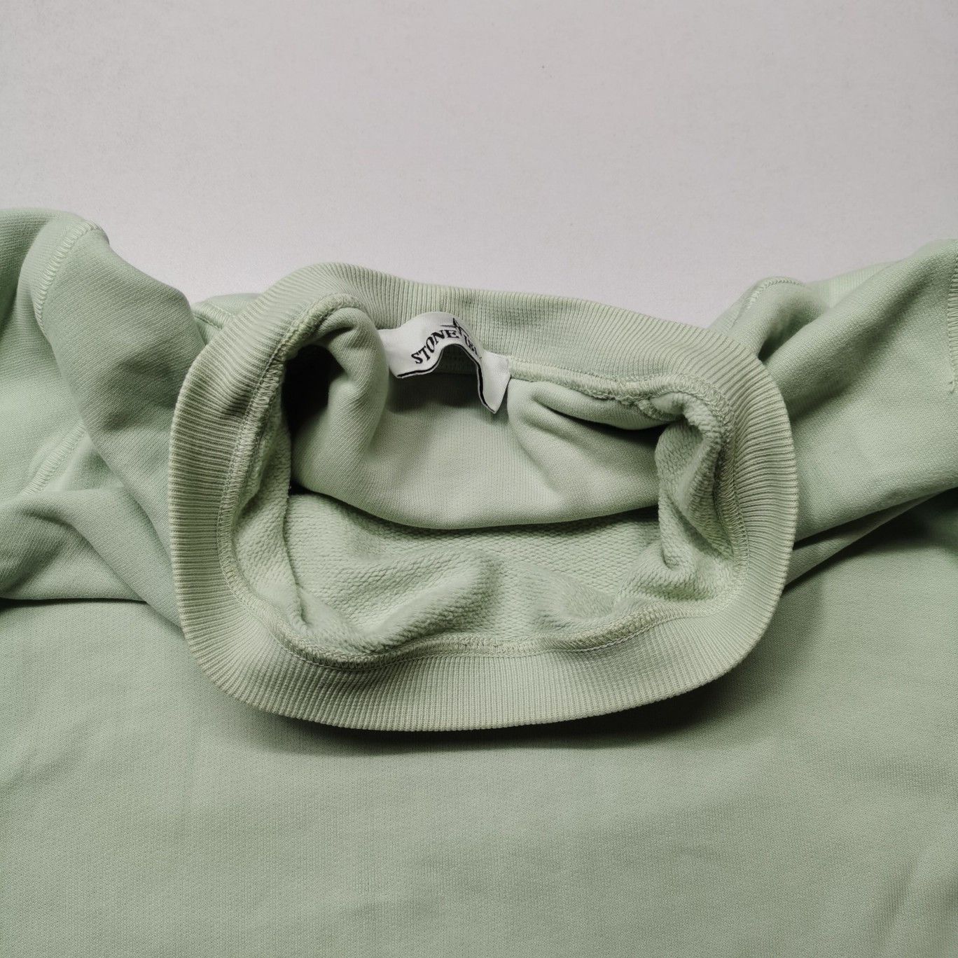 Stone Island Stone Island Compass Patch Sweatshirt Size L Size US L / EU 52-54 / 3 - 10 Thumbnail