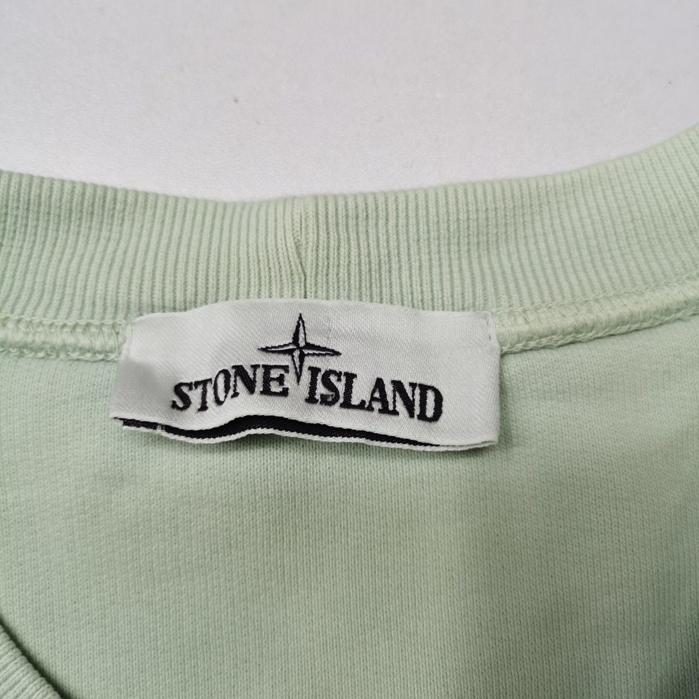 Stone Island Stone Island Compass Patch Sweatshirt Size L Size US L / EU 52-54 / 3 - 8 Thumbnail