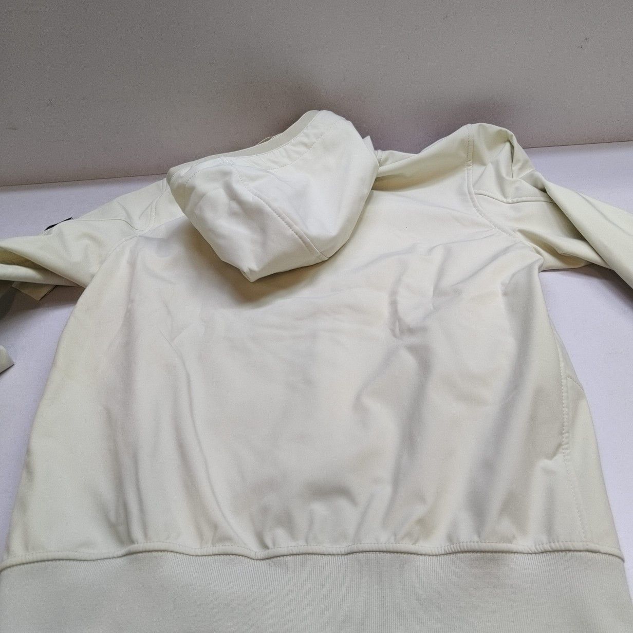 Stone Island Stone Island Soft Shell-R Hooded Jacket White Size M Size US M / EU 48-50 / 2 - 7 Thumbnail