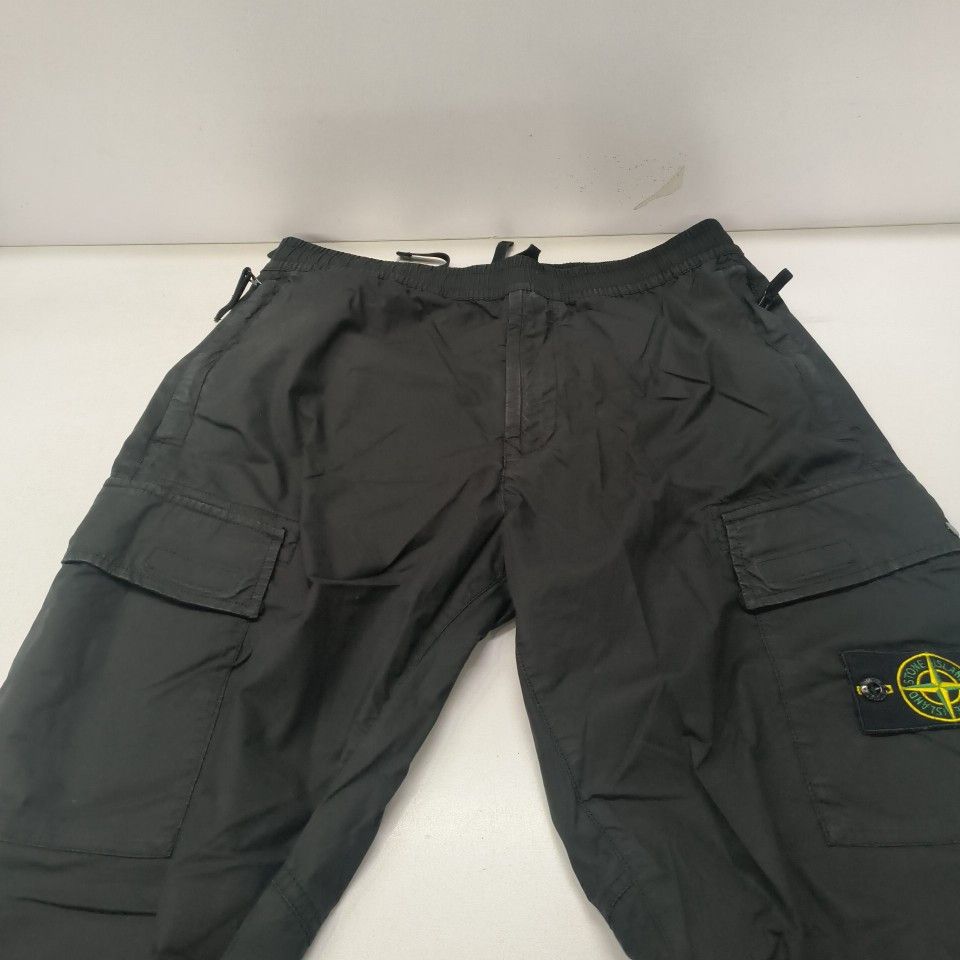 Stone Island Stone Island Compass Patch Cargo Pants Size 33 Size US 33 - 8 Thumbnail