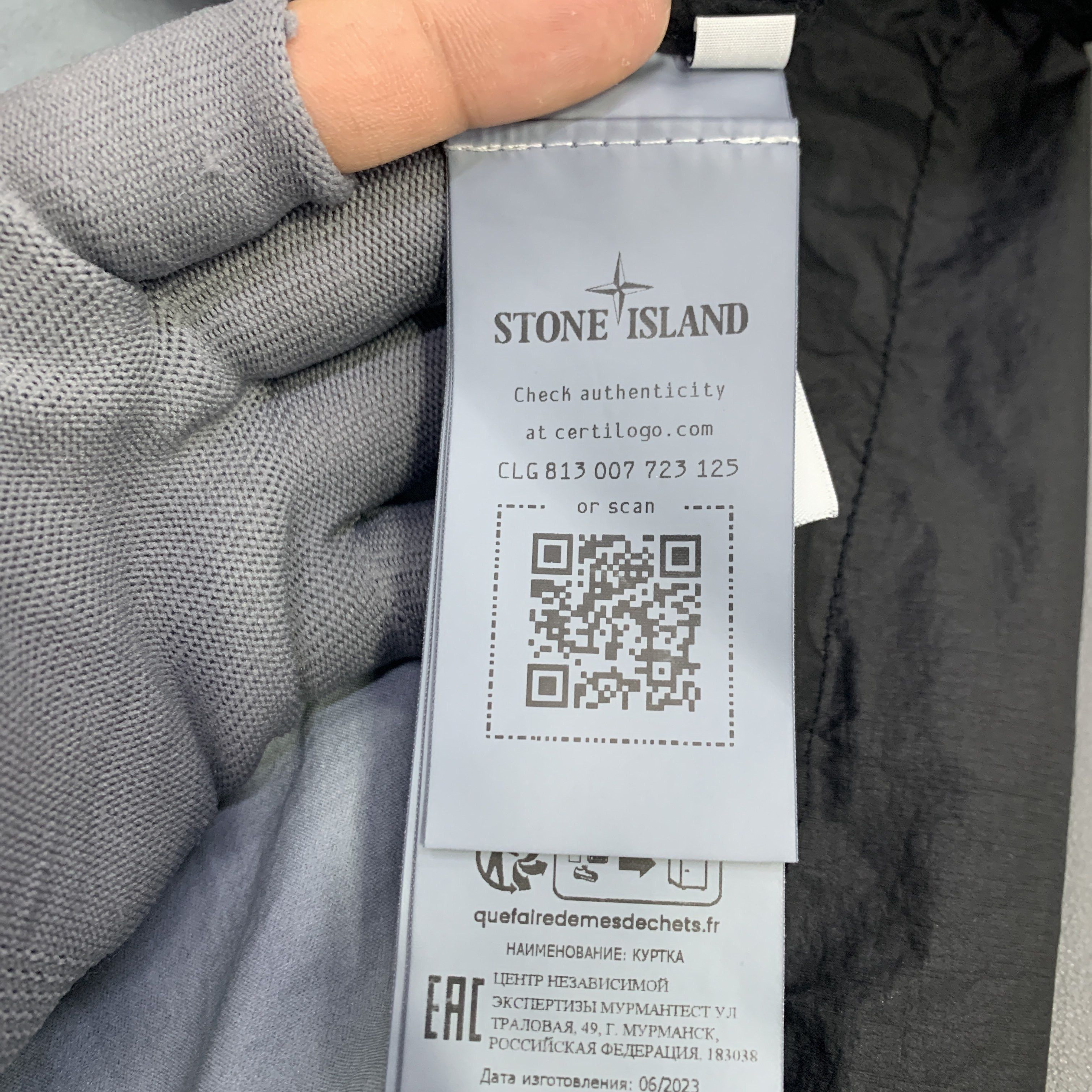 Stone Island Stone Island Metallic Nylon Hooded Jacket XL Size US XL / EU 56 / 4 - 3 Thumbnail