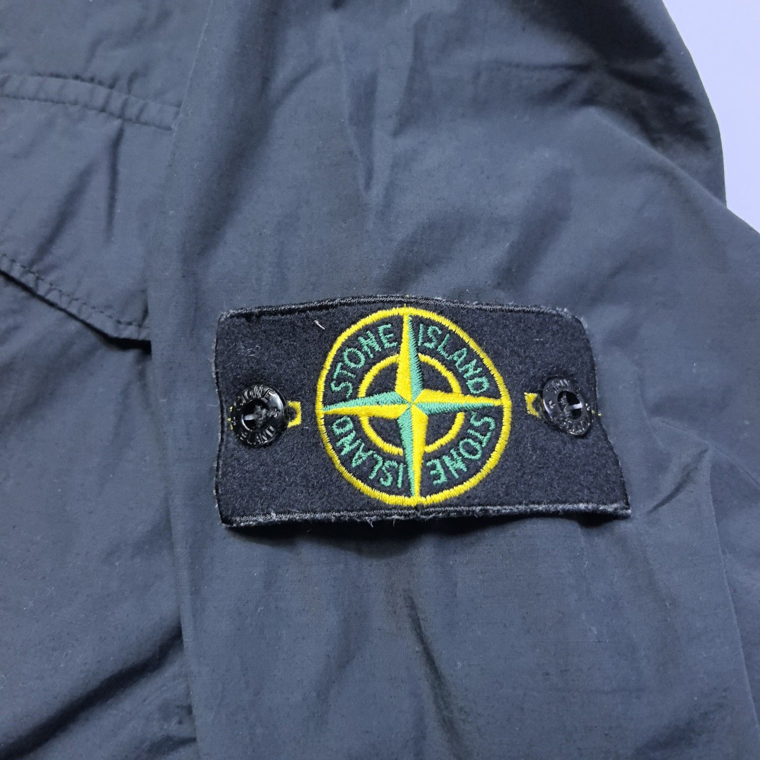 Stone Island Stone Island Badge Logo Light Jacket Size M Size US M / EU 48-50 / 2 - 4 Thumbnail