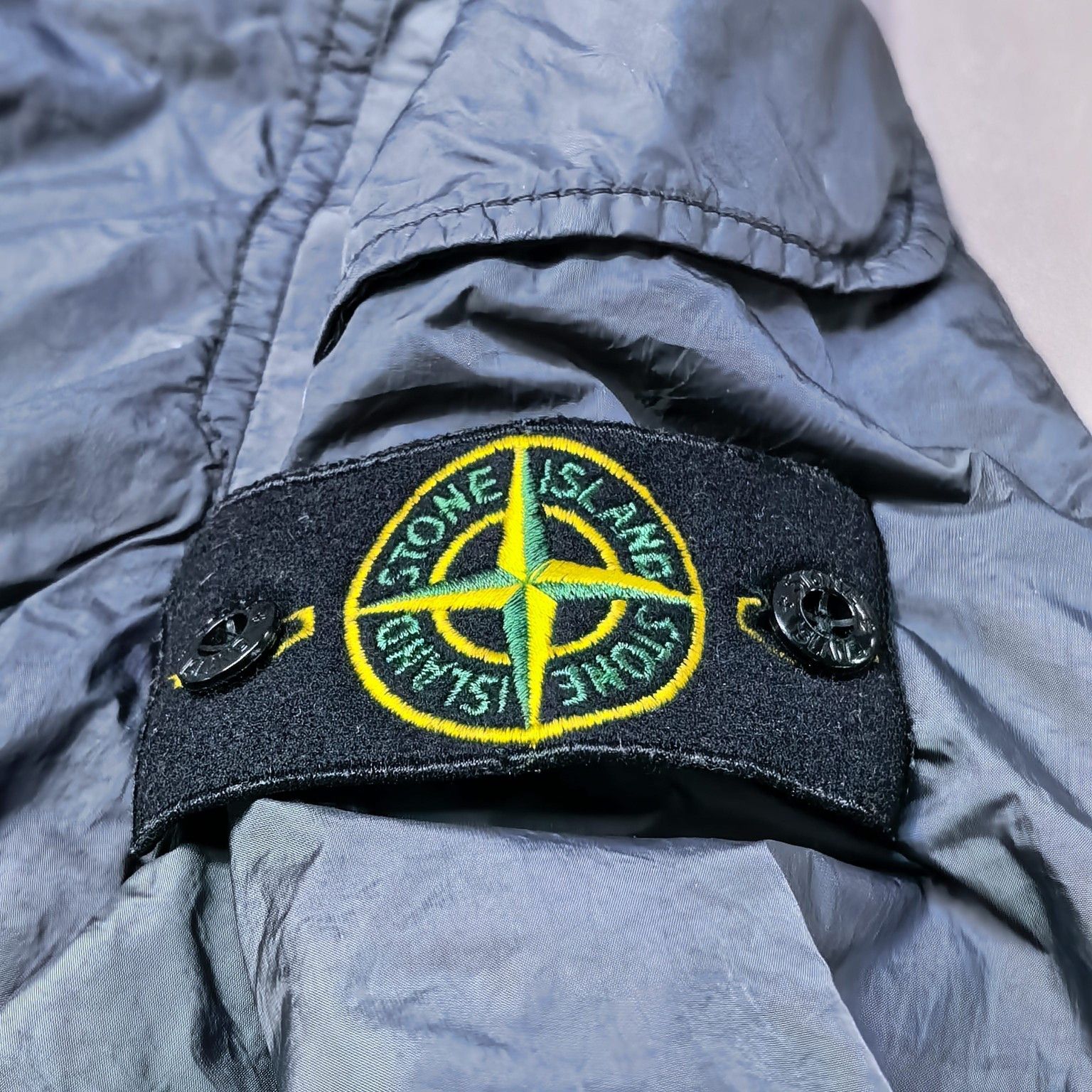 Stone Island Stone Island Crinkle Nylon Overshirt Size L Size US L / EU 52-54 / 3 - 3 Thumbnail