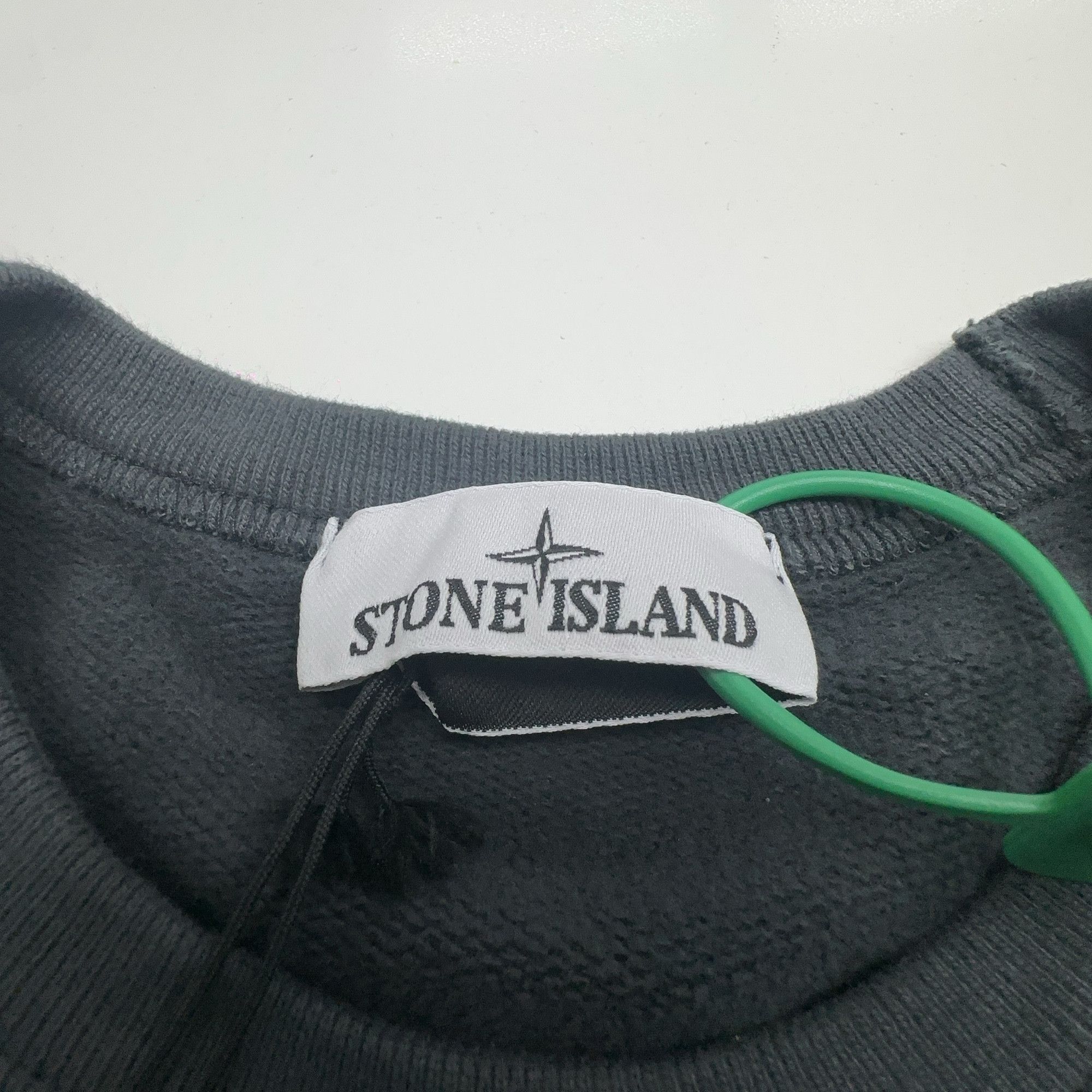 Stone Island STONE ISLAND Arm Pocket Crewneck Sweatshirt Size M Size US M / EU 48-50 / 2 - 2 Thumbnail