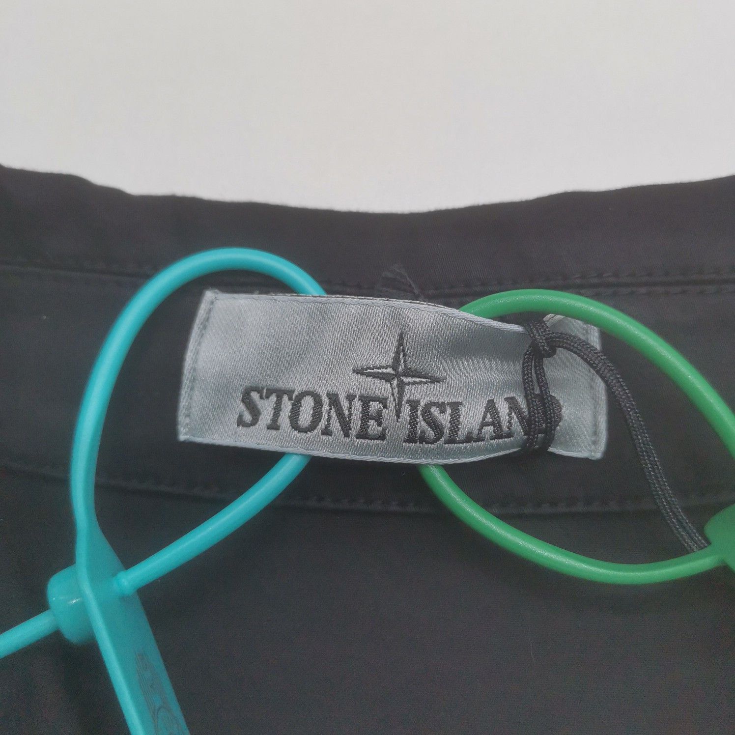 Stone Island Stone Island Logo Patch Overshirt Size M Size US M / EU 48-50 / 2 - 2 Thumbnail