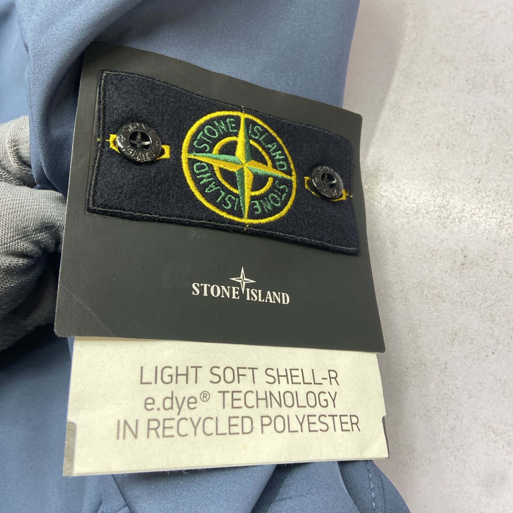 Stone Island Stone Island Light Soft Shell-R Hooded Jacket L Size US L / EU 52-54 / 3 - 5 Thumbnail