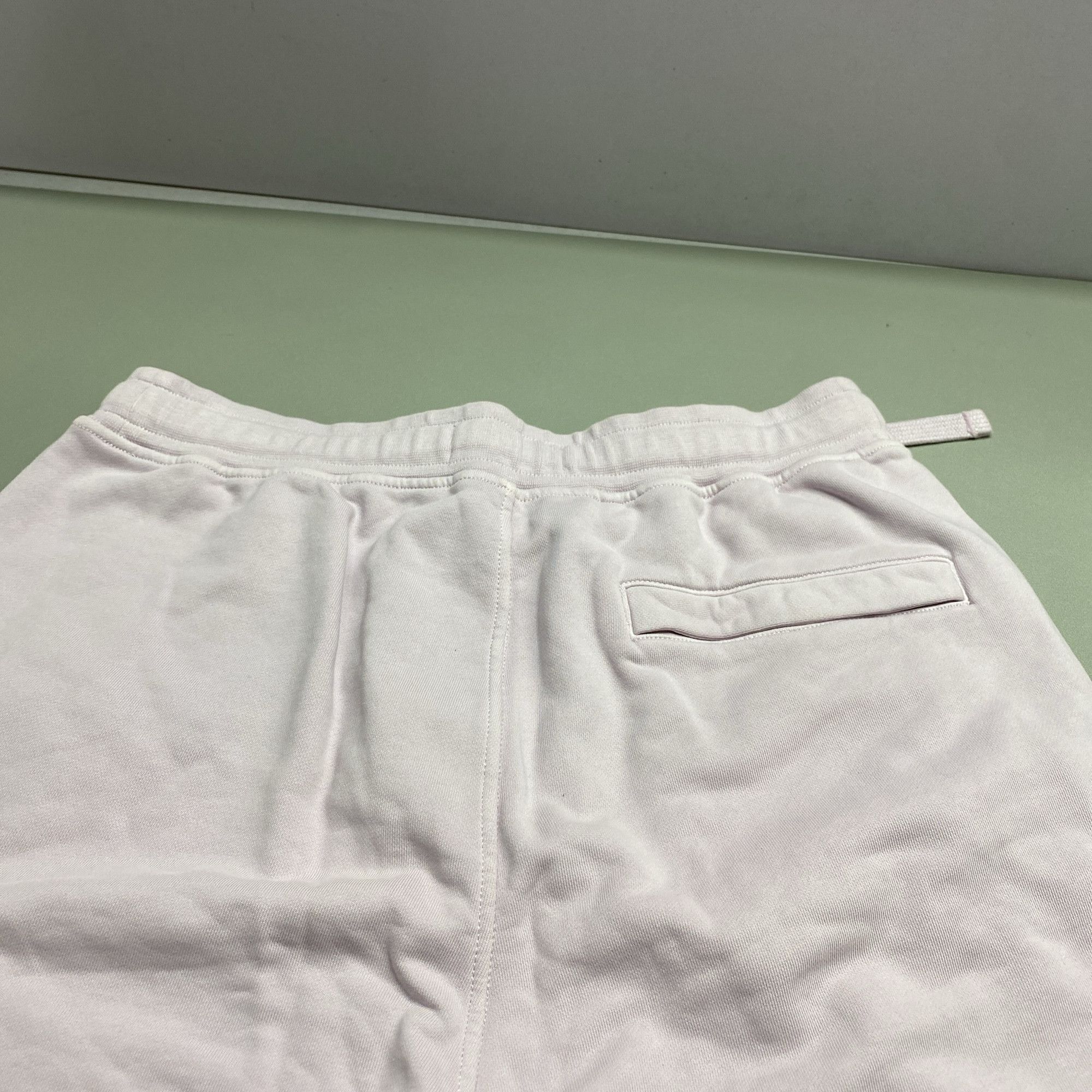 Stone Island Stone Island Logo Patch Shorts Purple Size M Size US 32 / EU 48 - 3 Thumbnail