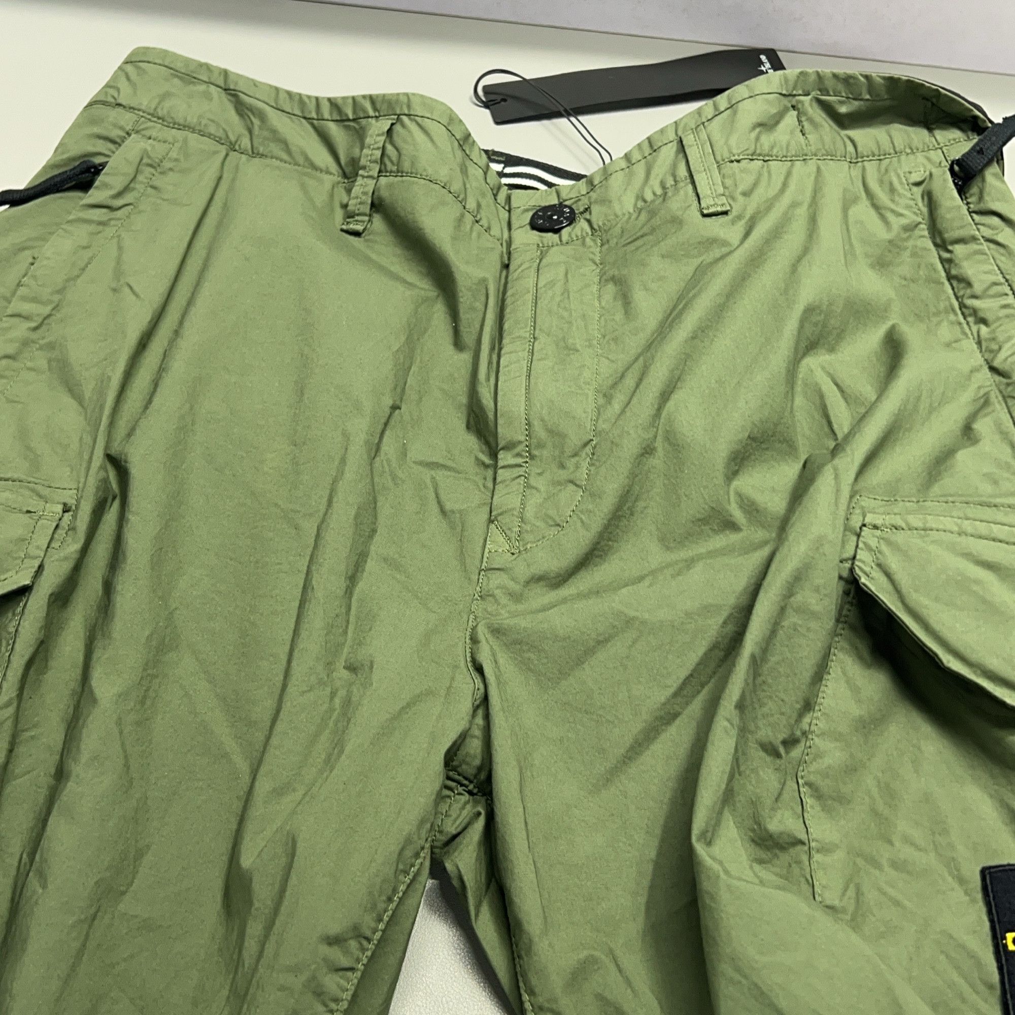 Stone Island Stone Island Cargo Shorts Size 33 Size US 33 - 12 Thumbnail
