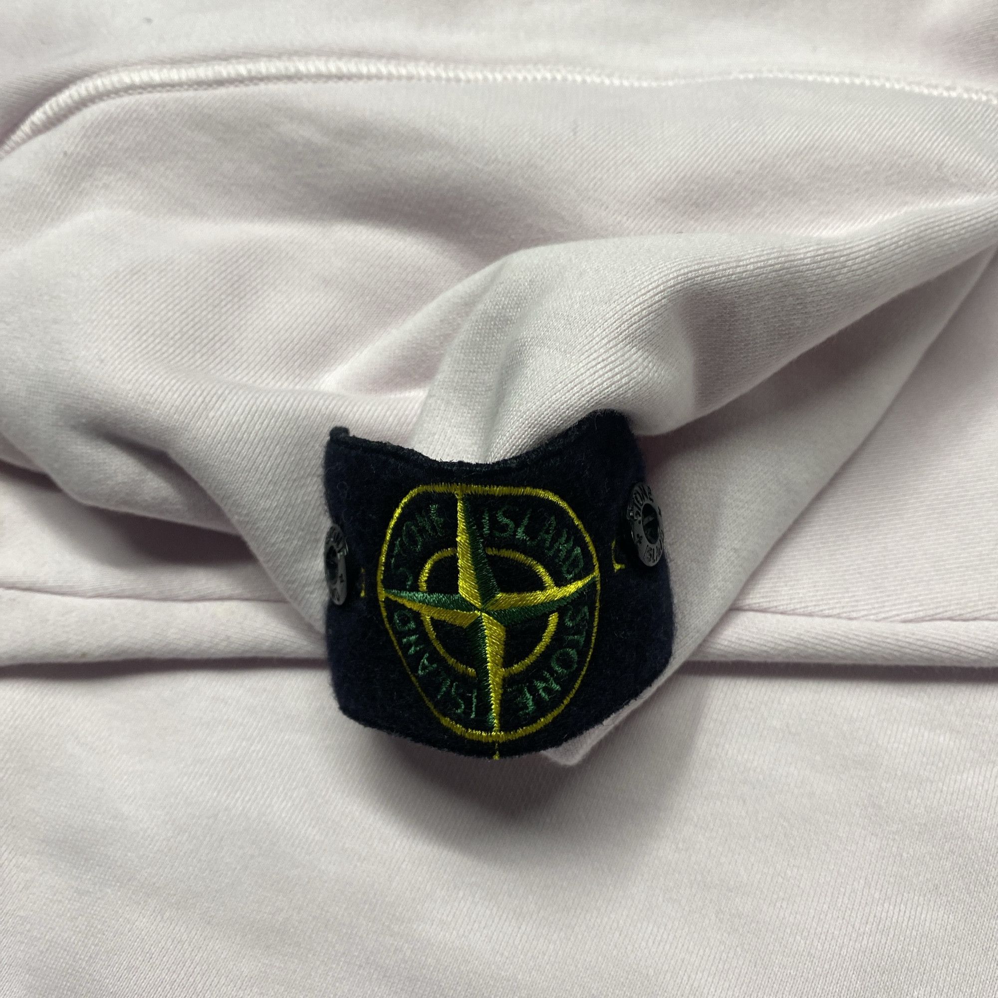 Stone Island Stone Island Pink Badge Crewneck Sweatshirt Size M Size US M / EU 48-50 / 2 - 7 Thumbnail