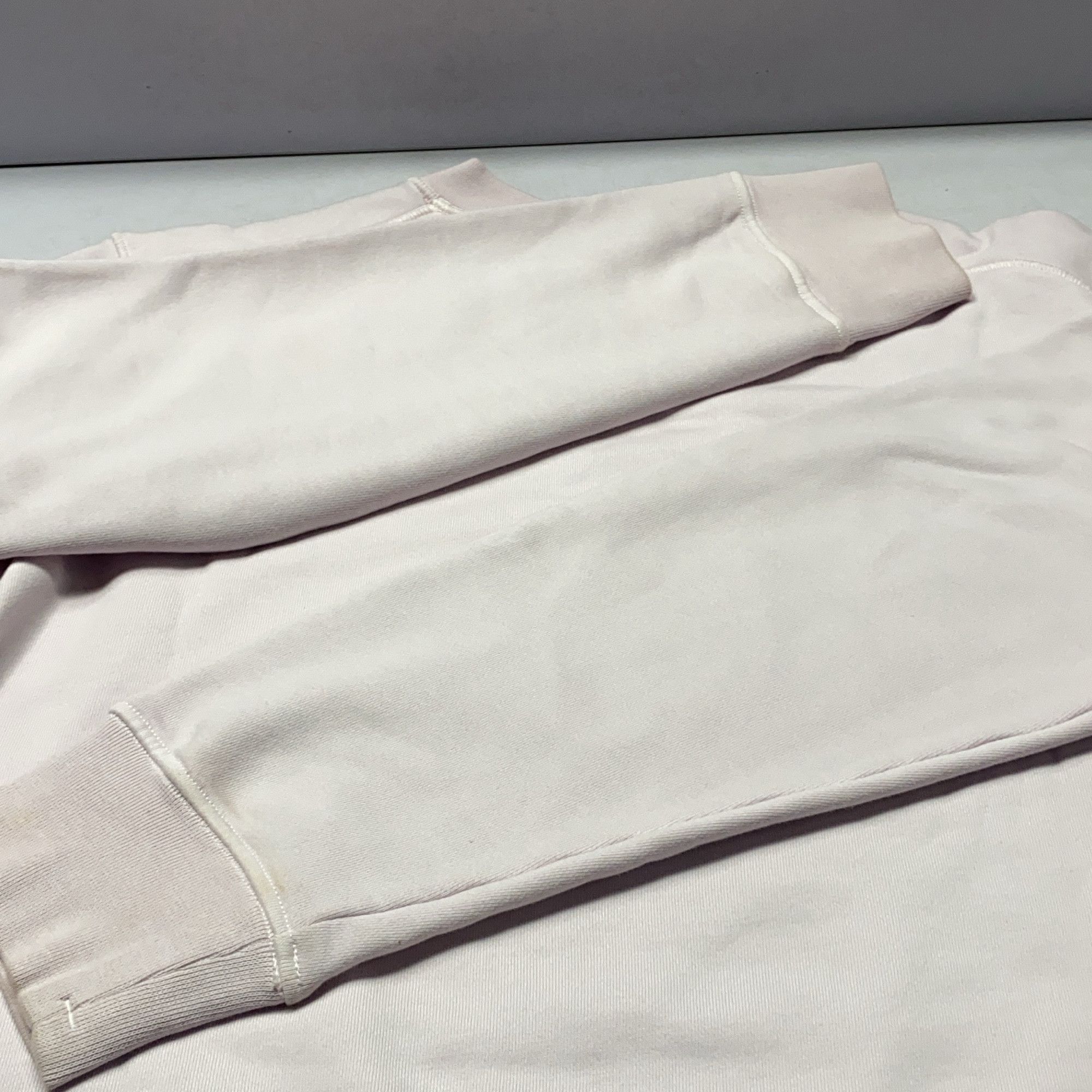 Stone Island Stone Island Pink Badge Crewneck Sweatshirt Size M Size US M / EU 48-50 / 2 - 15 Thumbnail