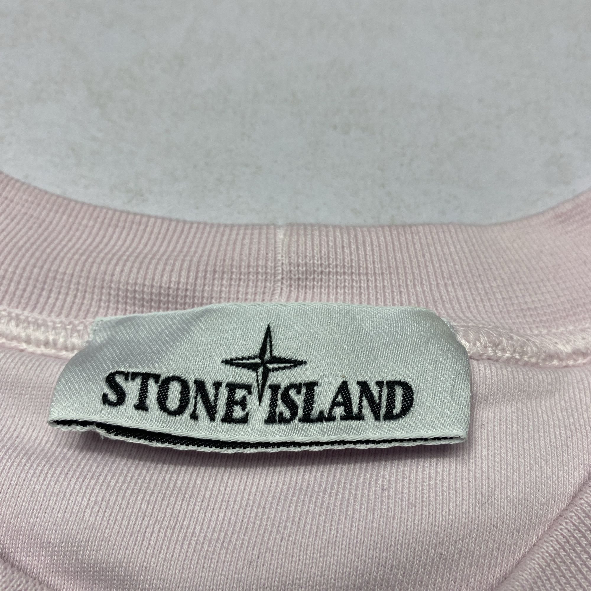 Stone Island Stone Island Pink Badge Crewneck Sweatshirt Size M Size US M / EU 48-50 / 2 - 3 Thumbnail