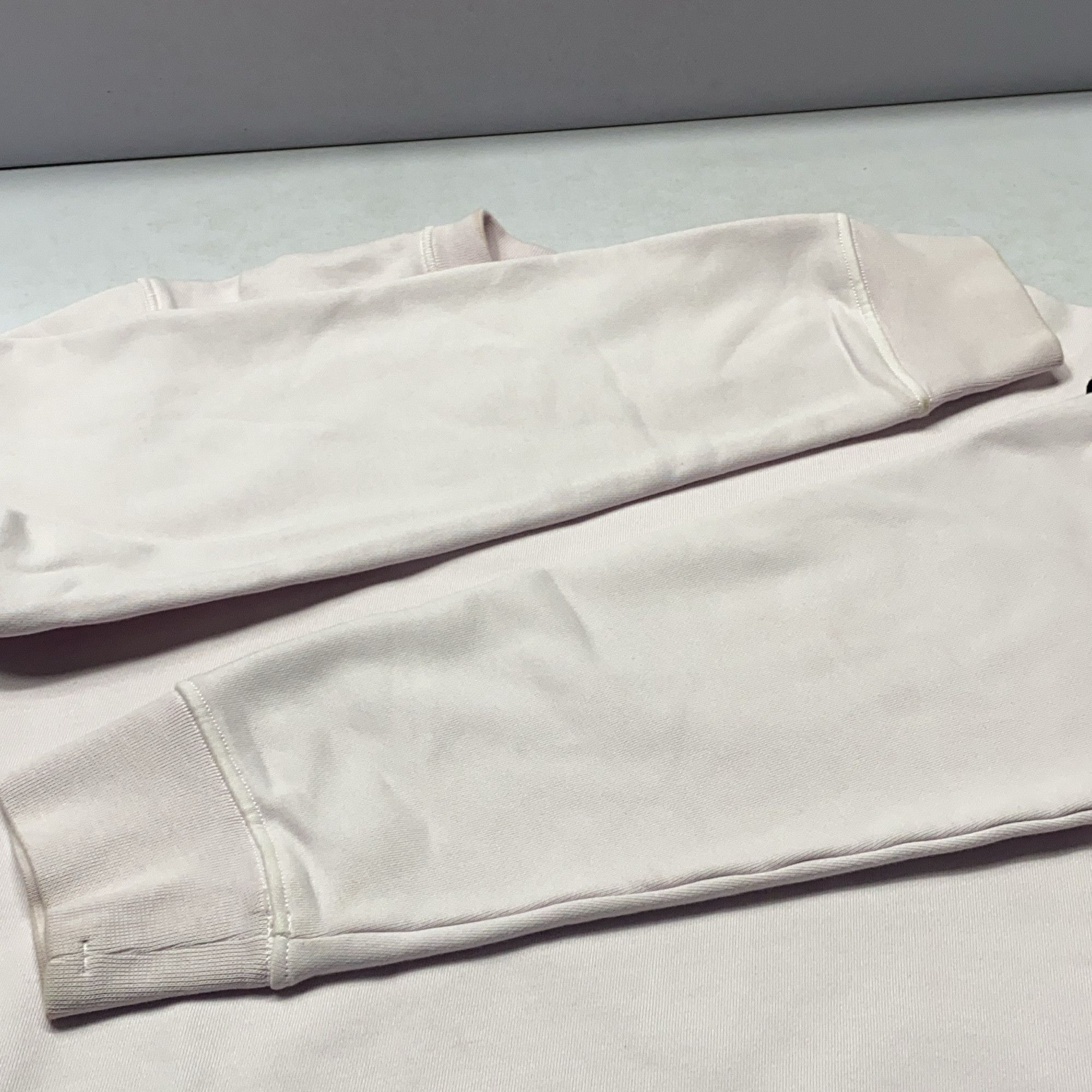 Stone Island Stone Island Pink Badge Crewneck Sweatshirt Size M Size US M / EU 48-50 / 2 - 9 Thumbnail