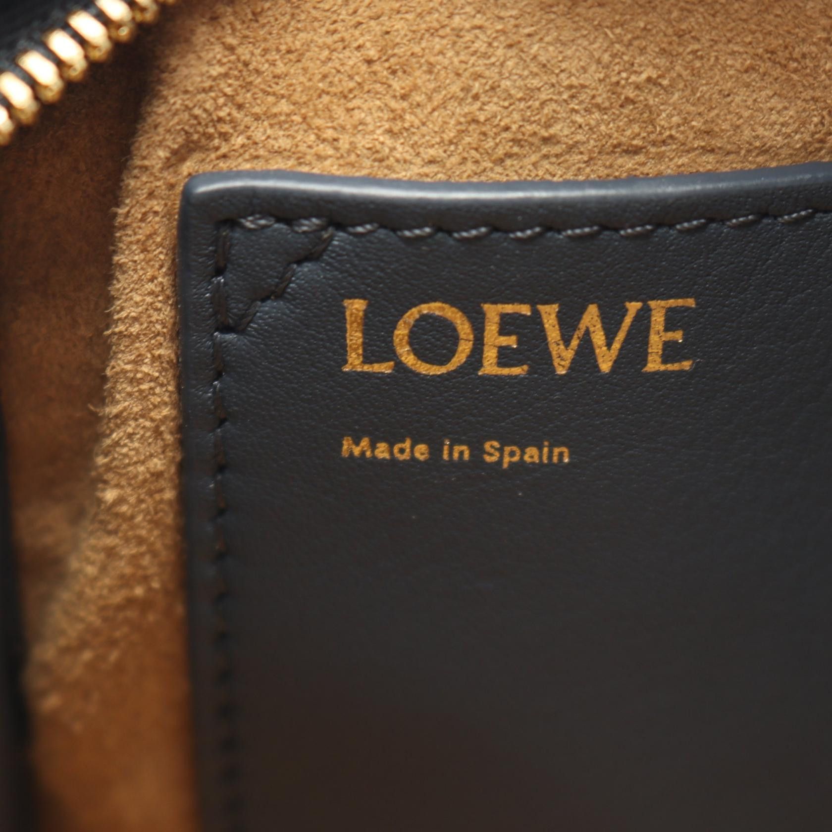 Loewe Loewe Loewe Amazona 16 Square Leather Handbag Leather Handbag DUTY FREE for USA Size ONE SIZE - 4 Thumbnail