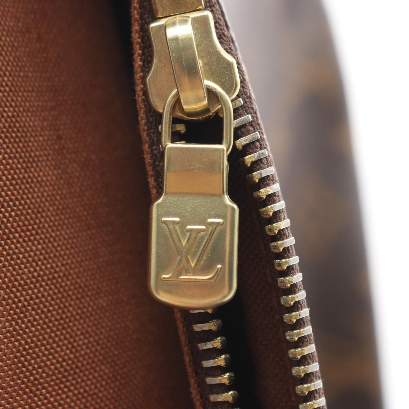 Louis Vuitton Louis Vuitton Louis Vuitton Messenger Beaubourg MM Monogram Shoulder Bag Textile Shoulder Bag M97038 DUTY FREE for USA Size ONE SIZE - 6 Thumbnail