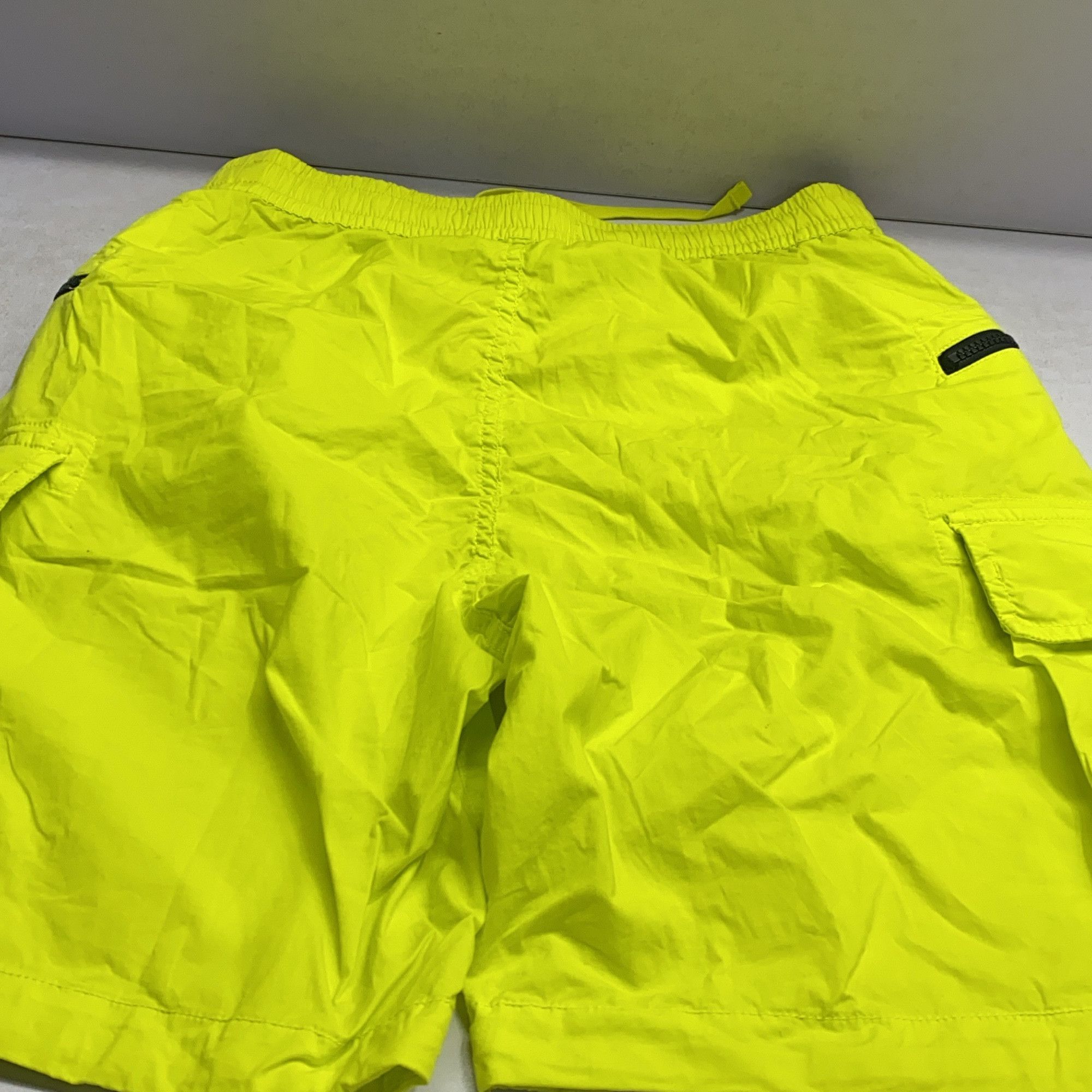 Stone Island Stone Island Nylon Cargo Shorts Size 29 Size US 29 - 12 Thumbnail