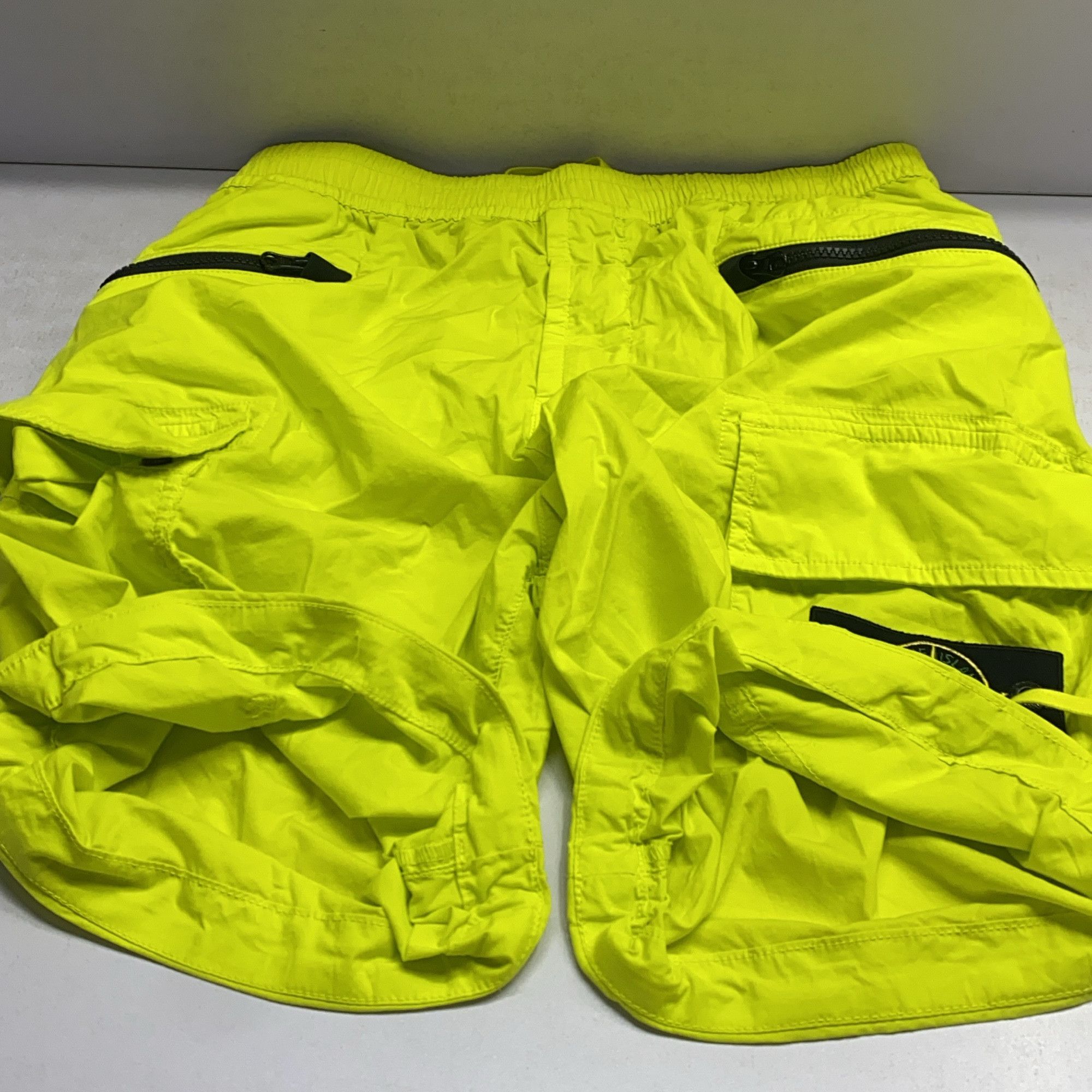 Stone Island Stone Island Nylon Cargo Shorts Size 29 Size US 29 - 11 Thumbnail